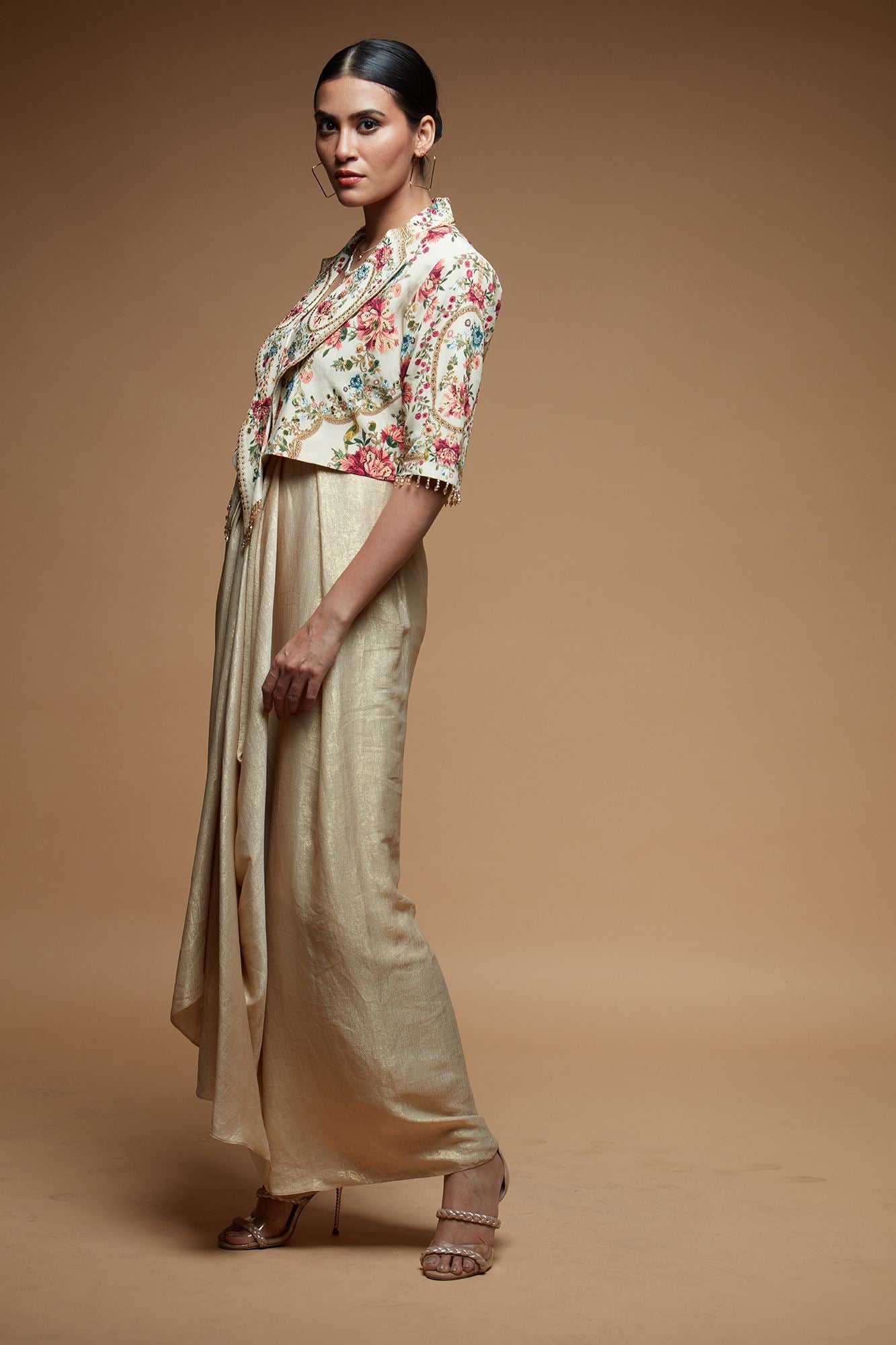beige-dress-nr262-5