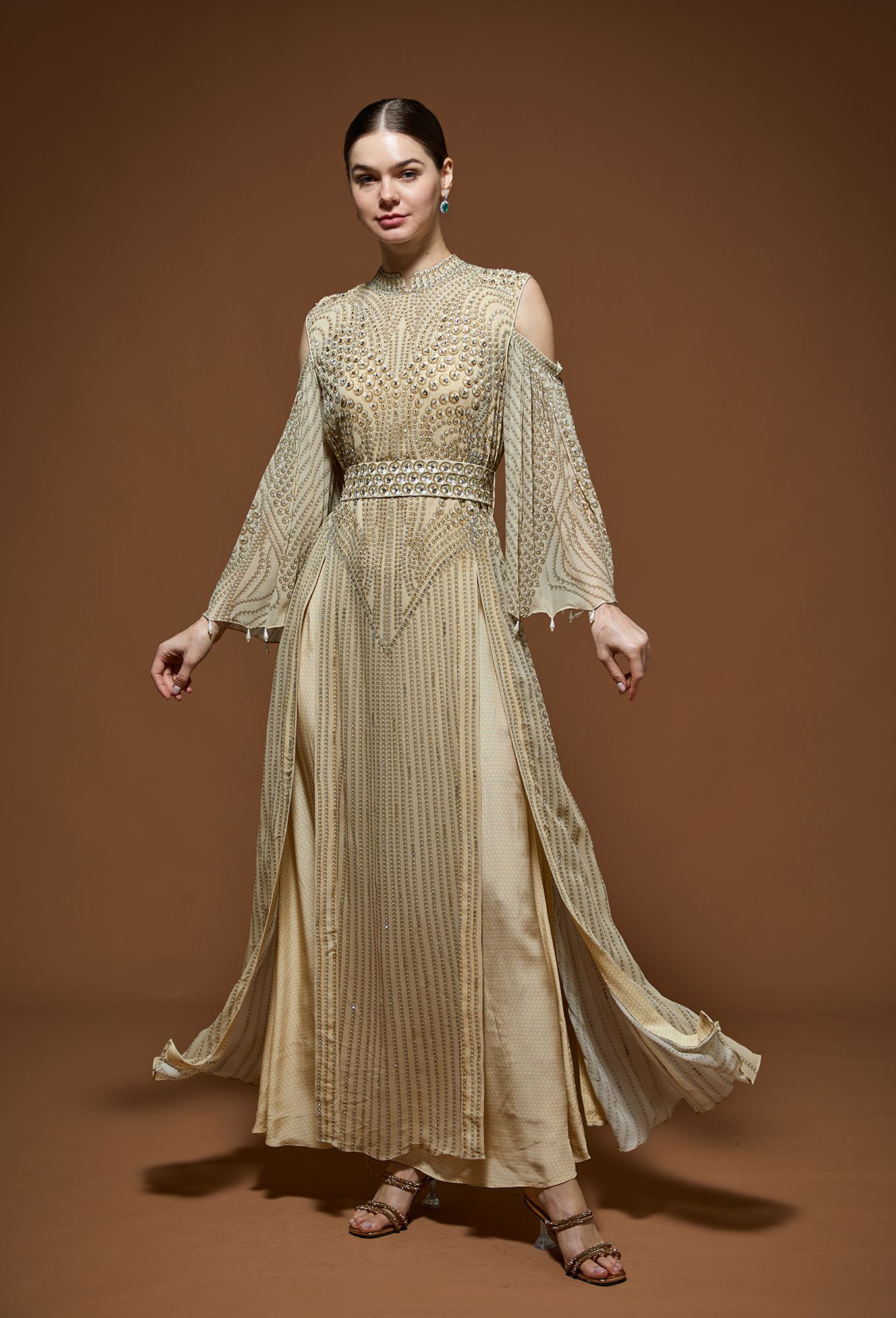 beige-kaftan-nr299-1
