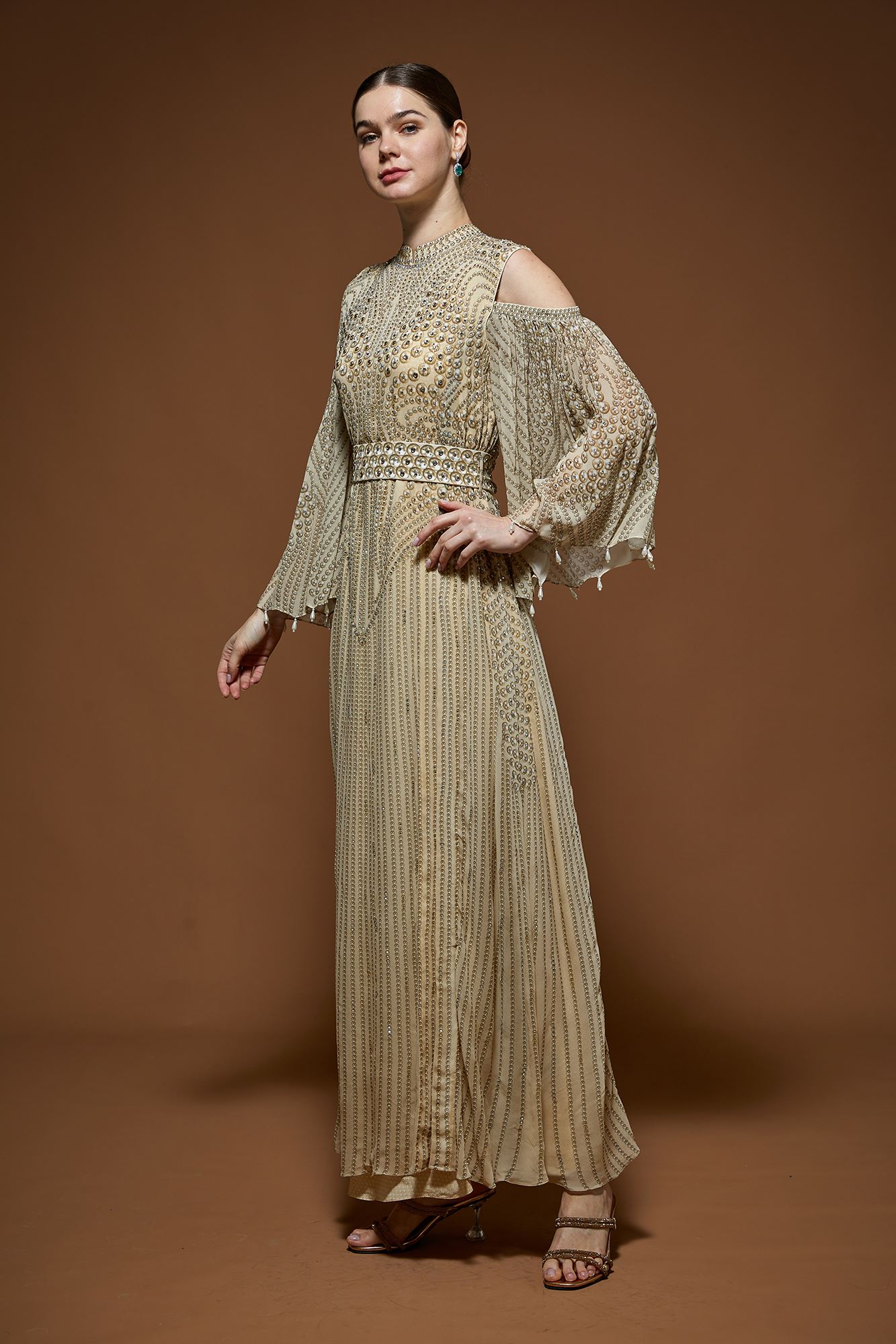 beige-kaftan-nr299-3
