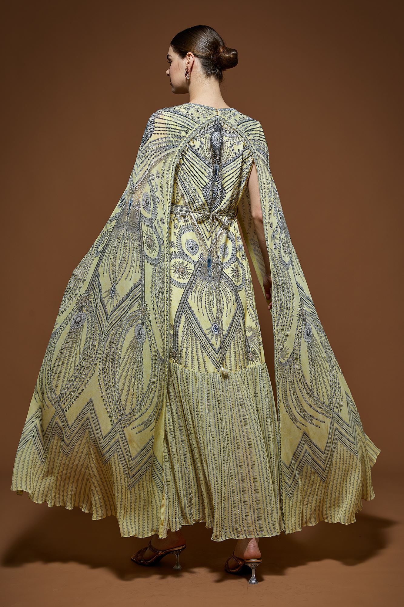 beige-kaftan-nr323-6