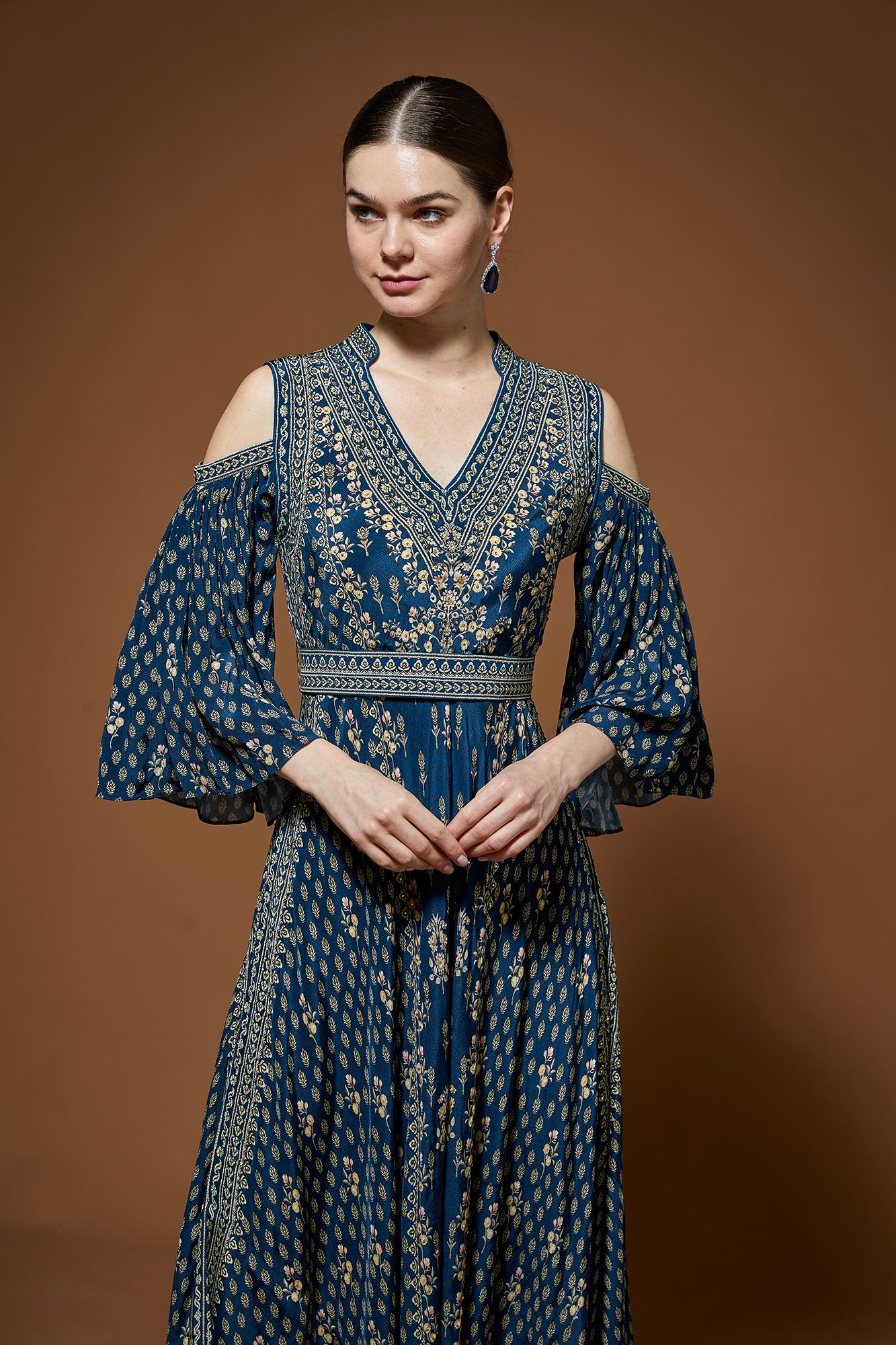 blue-gowns-nrs500-5