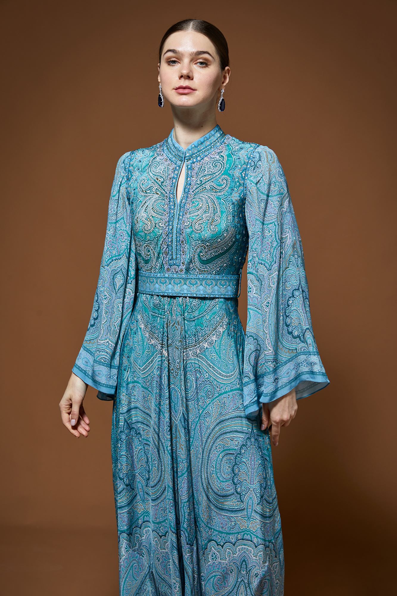 aqua-gowns-nrs580-6