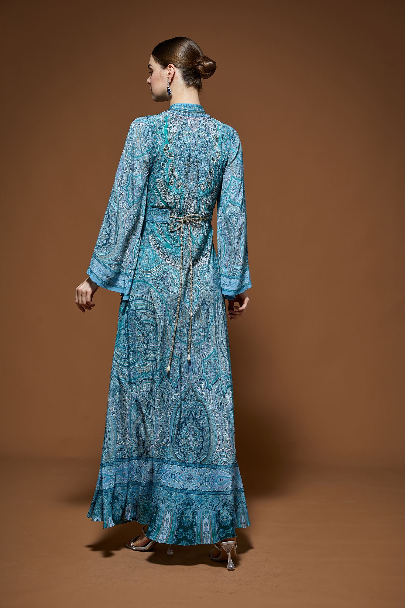 aqua-gowns-nrs580-7