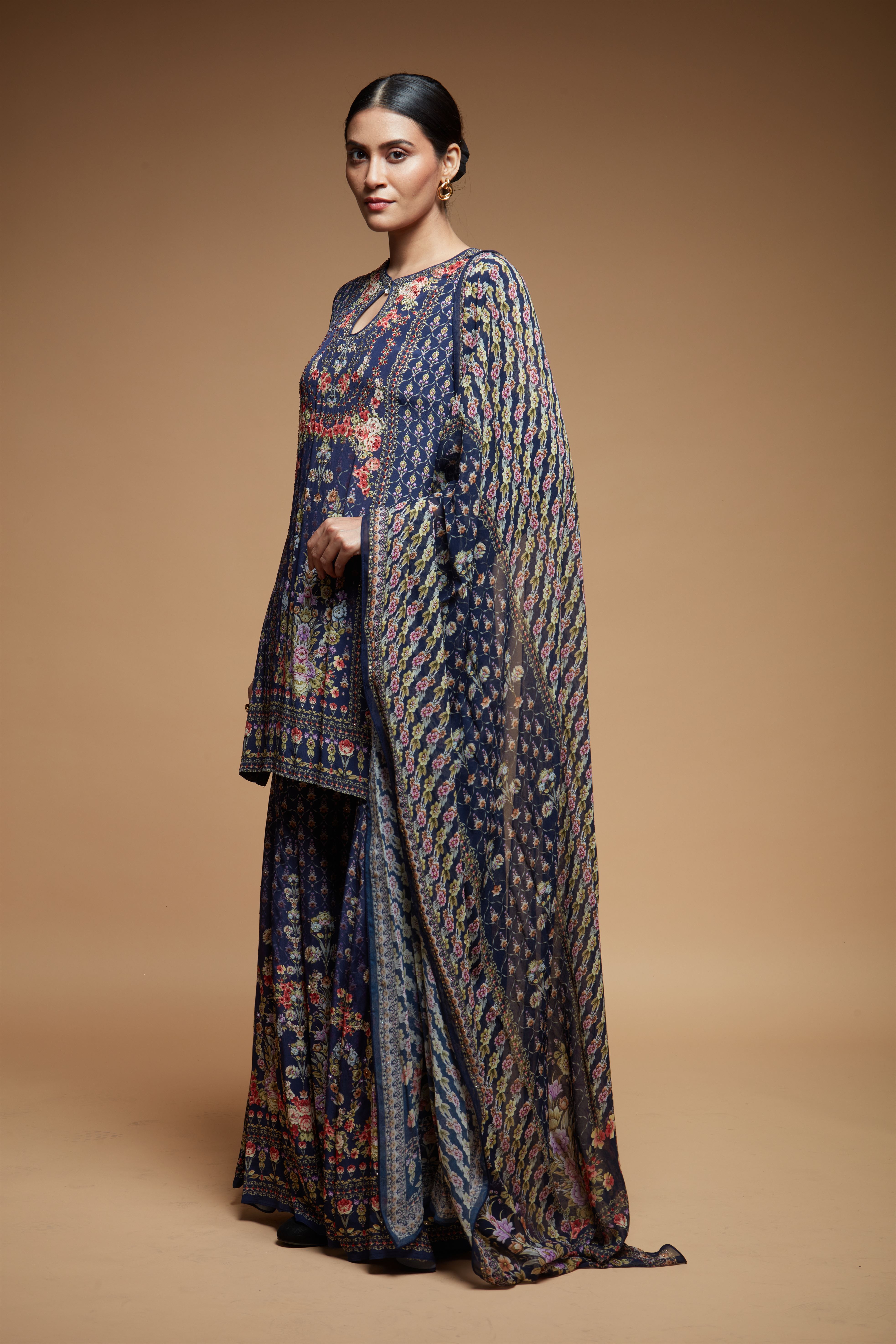 mb166blue-color-sharara-2