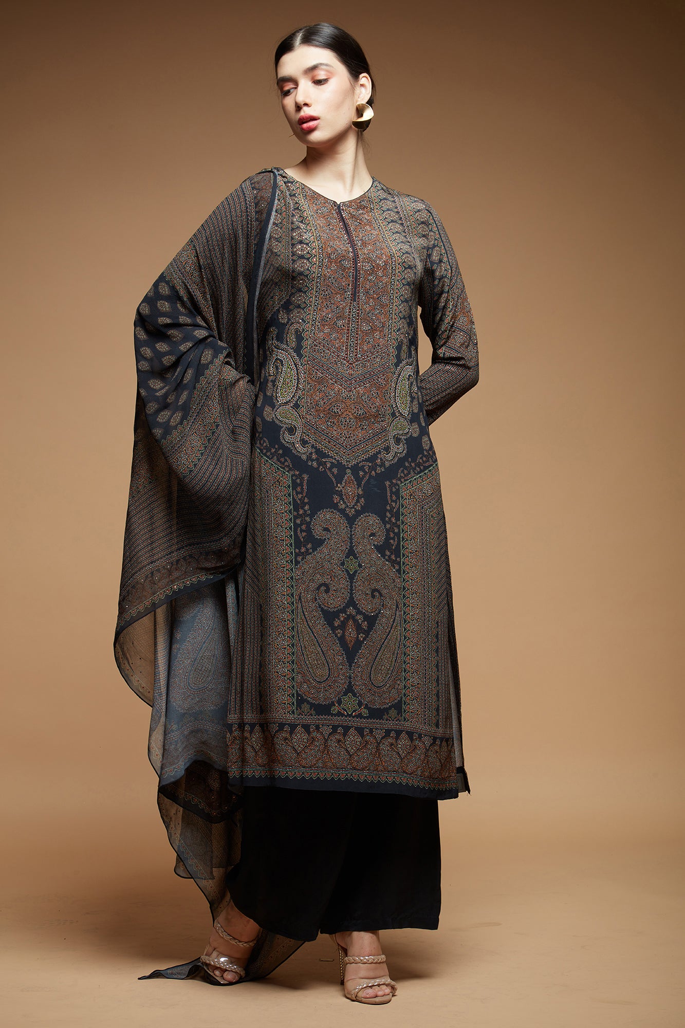 Black-Color-Suit-Set