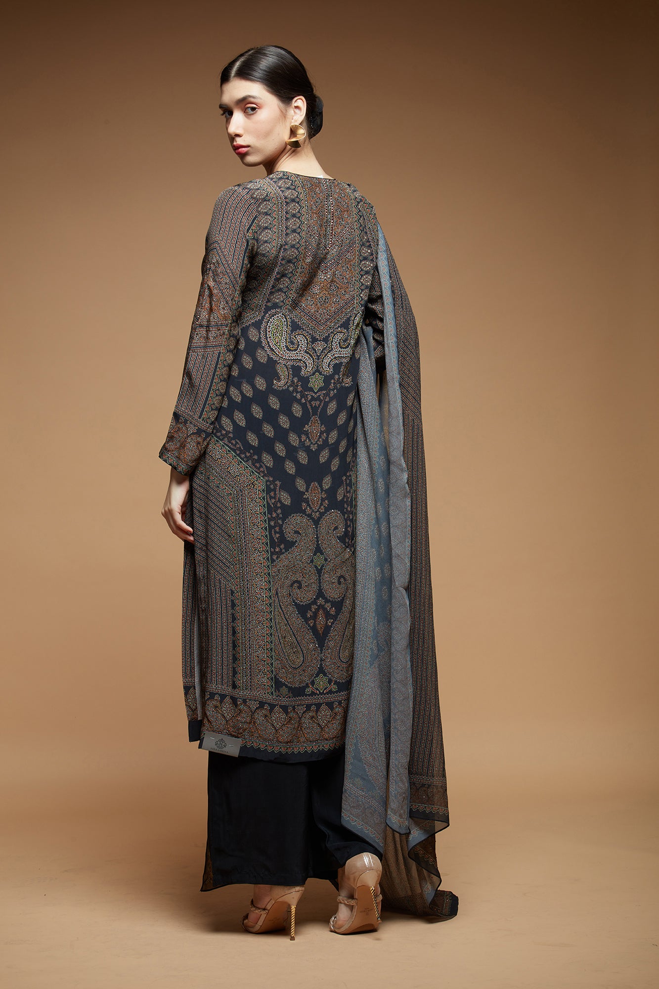 Black-Color-Suit-Set