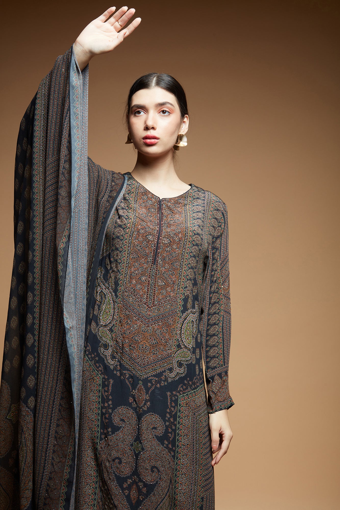 Black-Color-Suit-Set