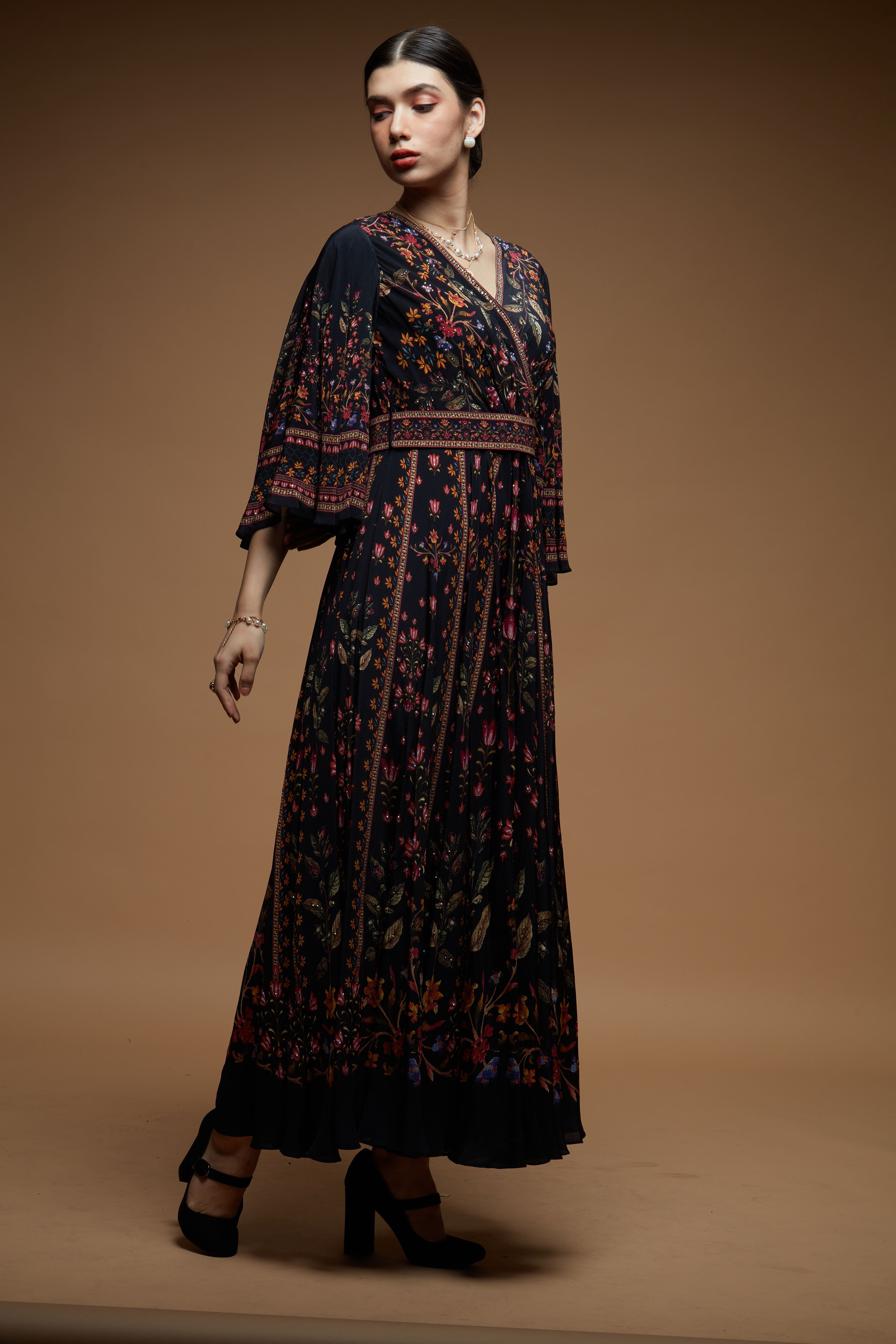 mb100black-color-kaftan-3