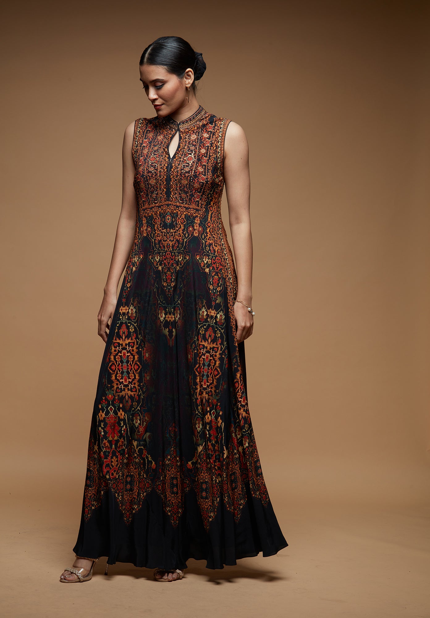 mb87black-color-halter-2