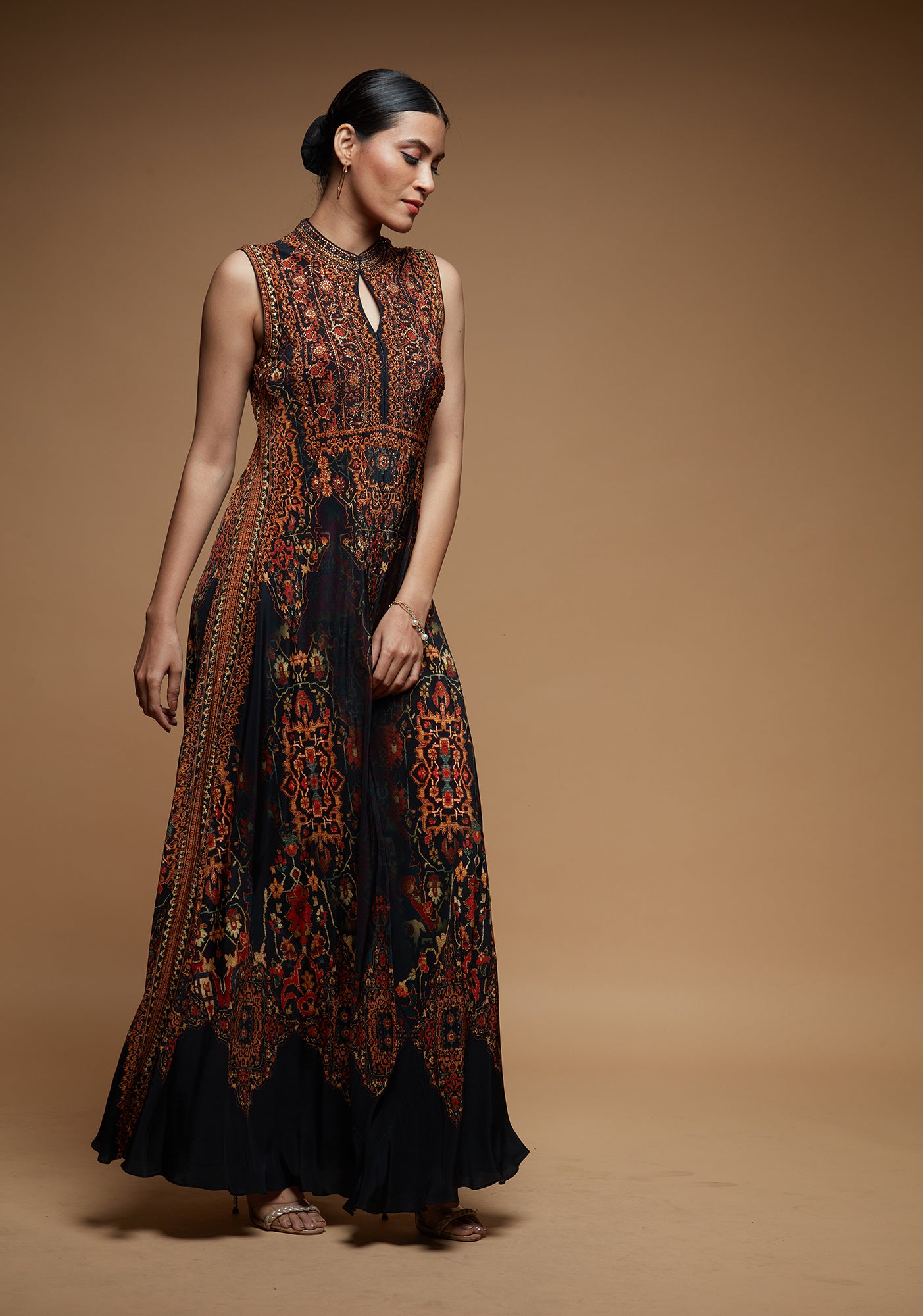 mb87black-color-halter-3