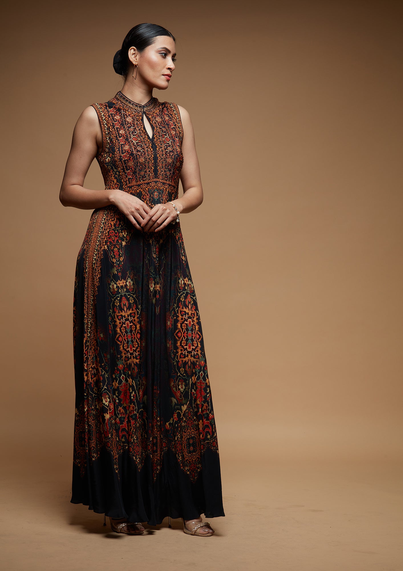 mb87black-color-halter-4