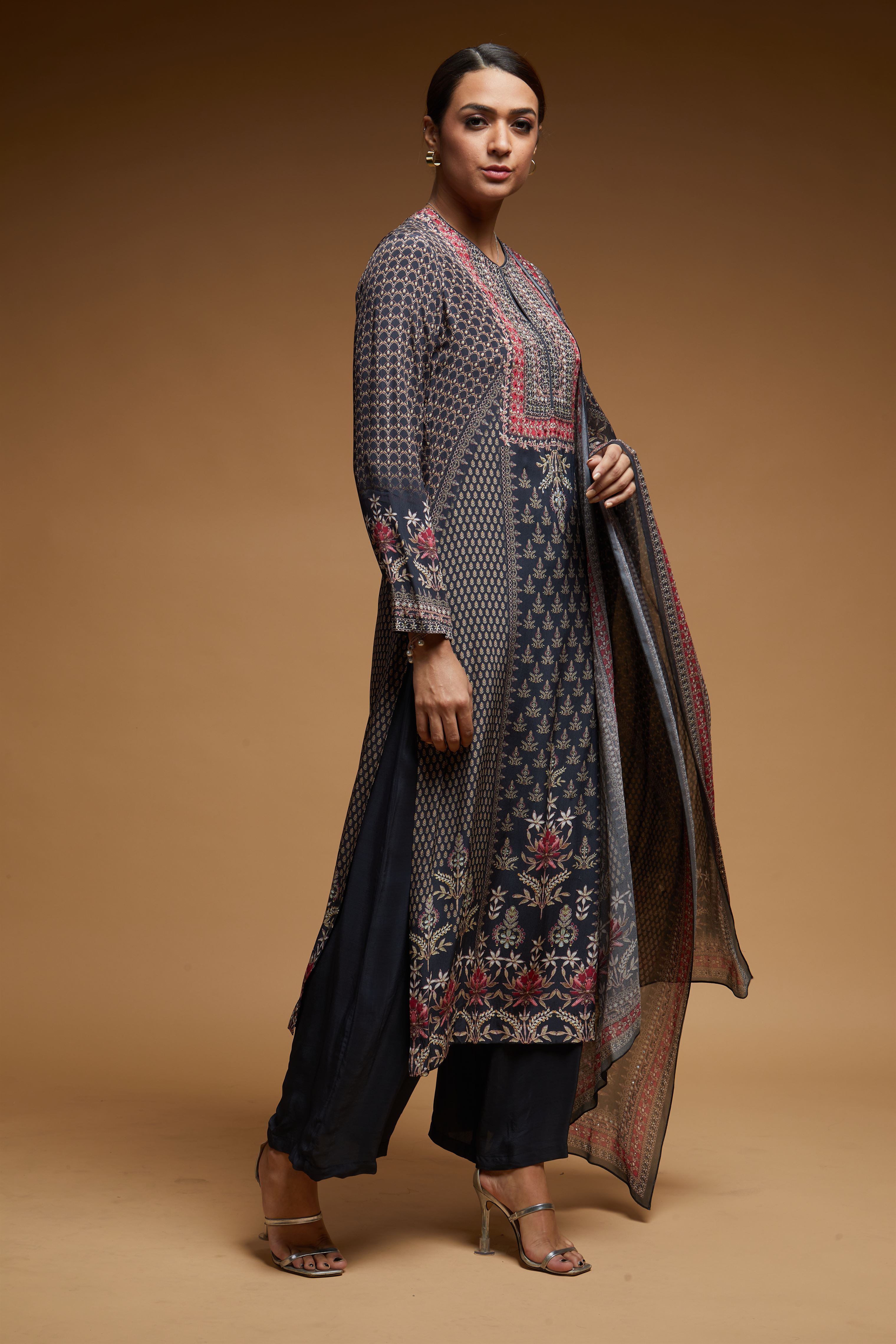 Black-Color-Suit-Set