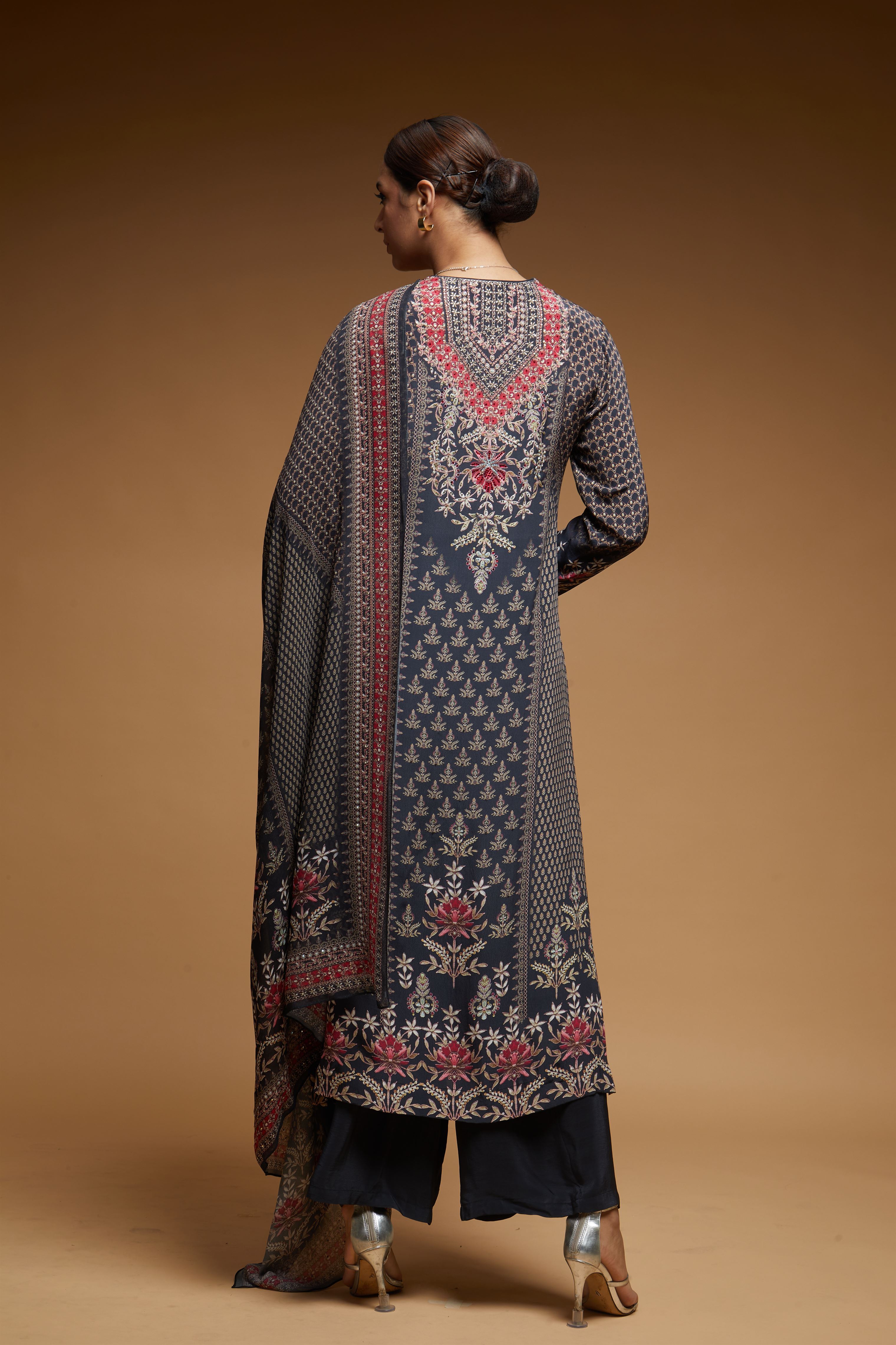 Black-Color-Suit-Set