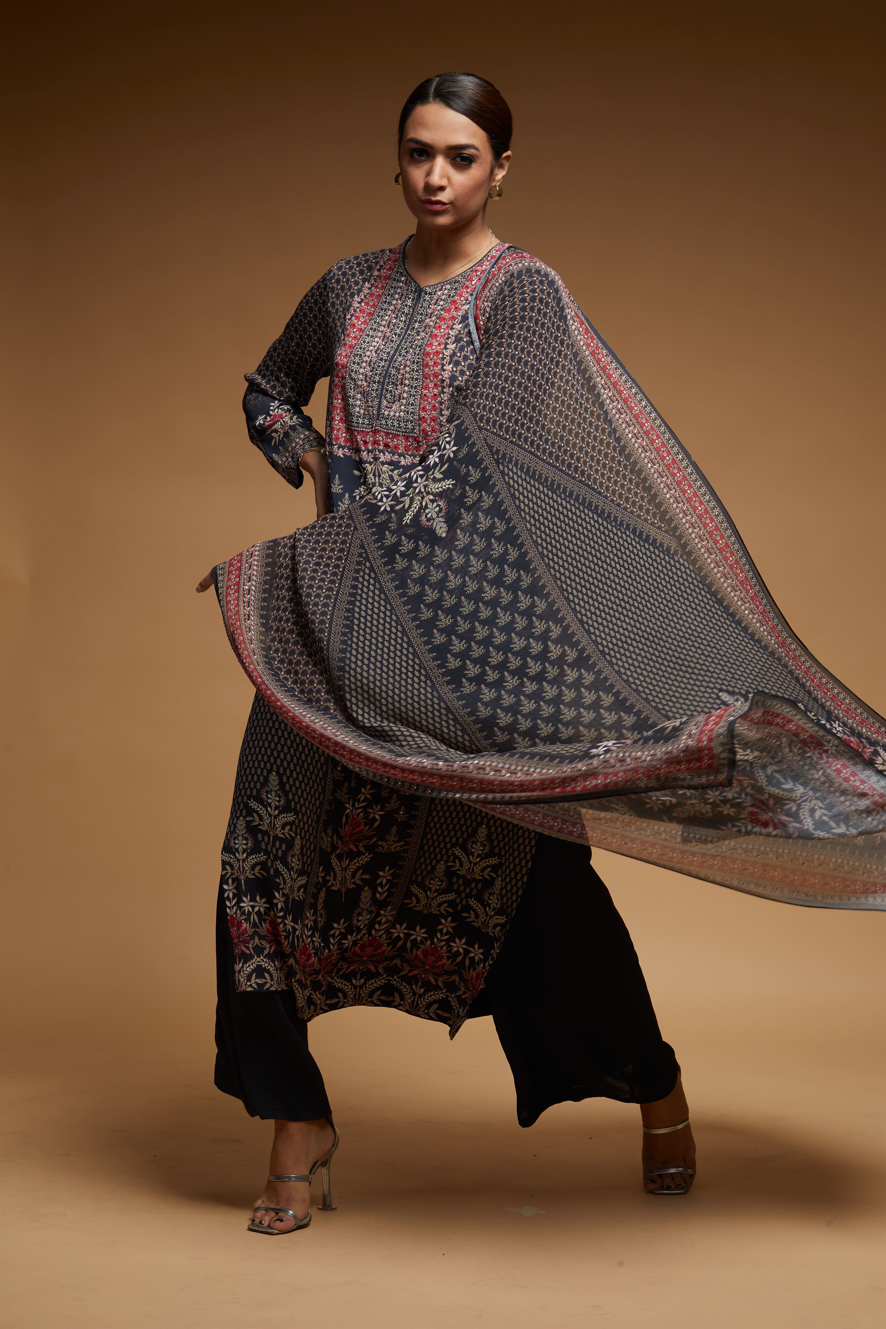 Black-Color-Suit-Set