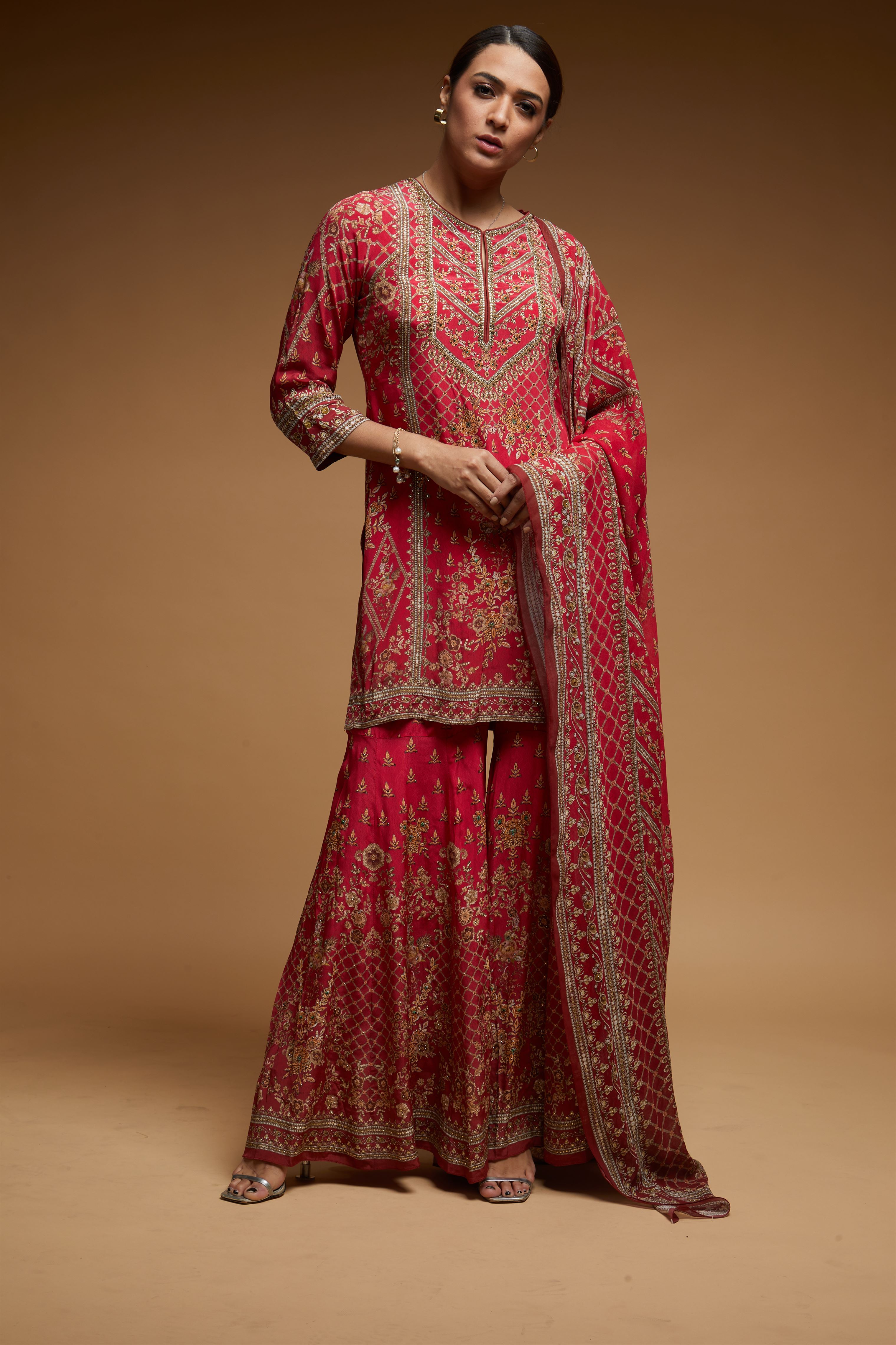 nr15red-color-sharara-3