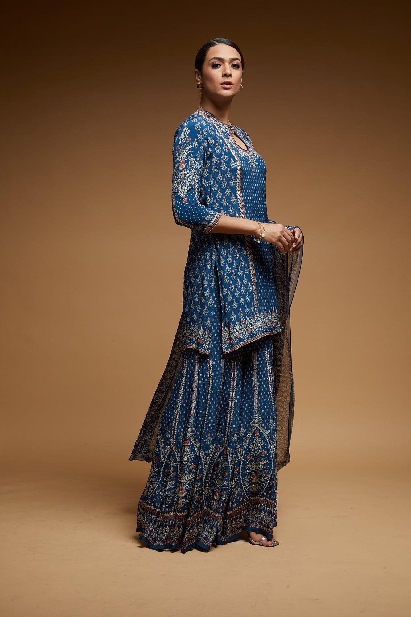 nr13blue-color-sharara-3