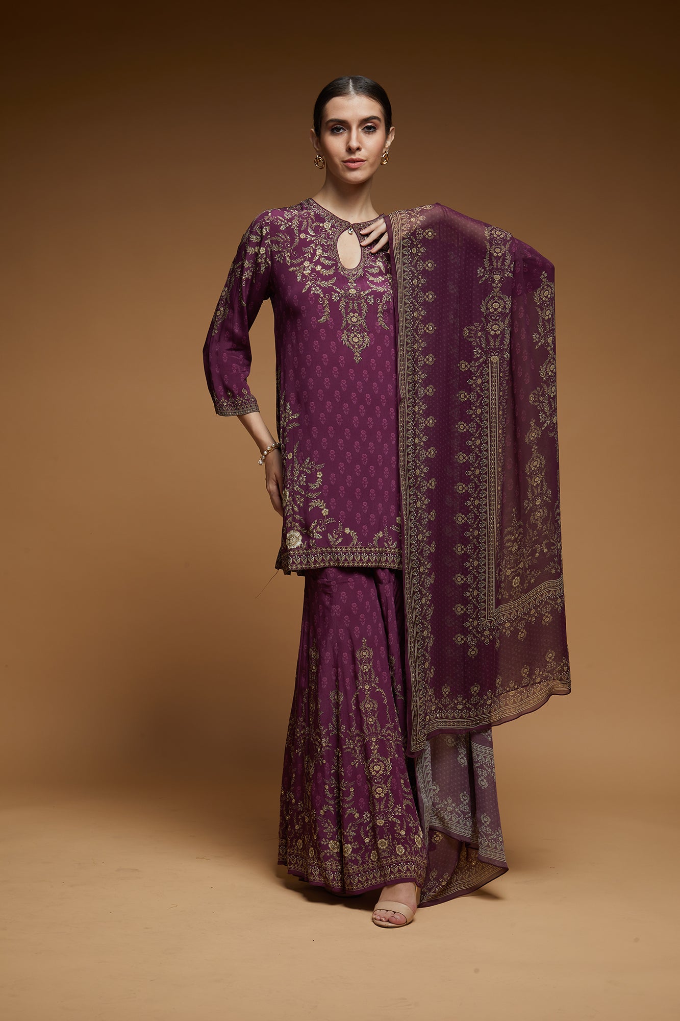 nr12wine-color-sharara-1