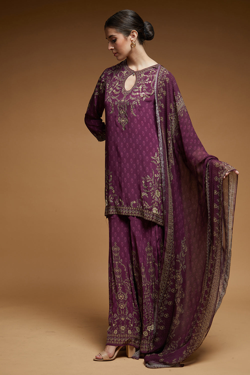 Wine Color Sharara
