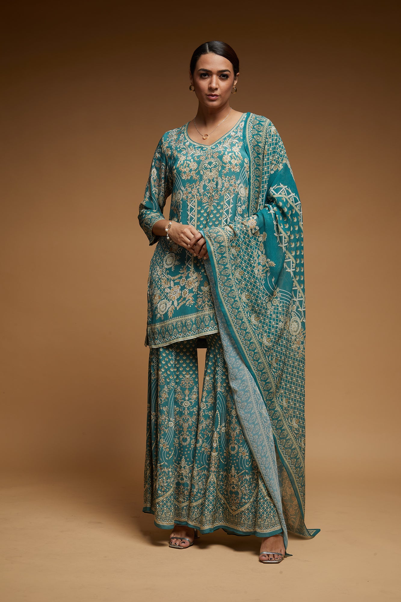 nr5dark-aqua-color-sharara-1