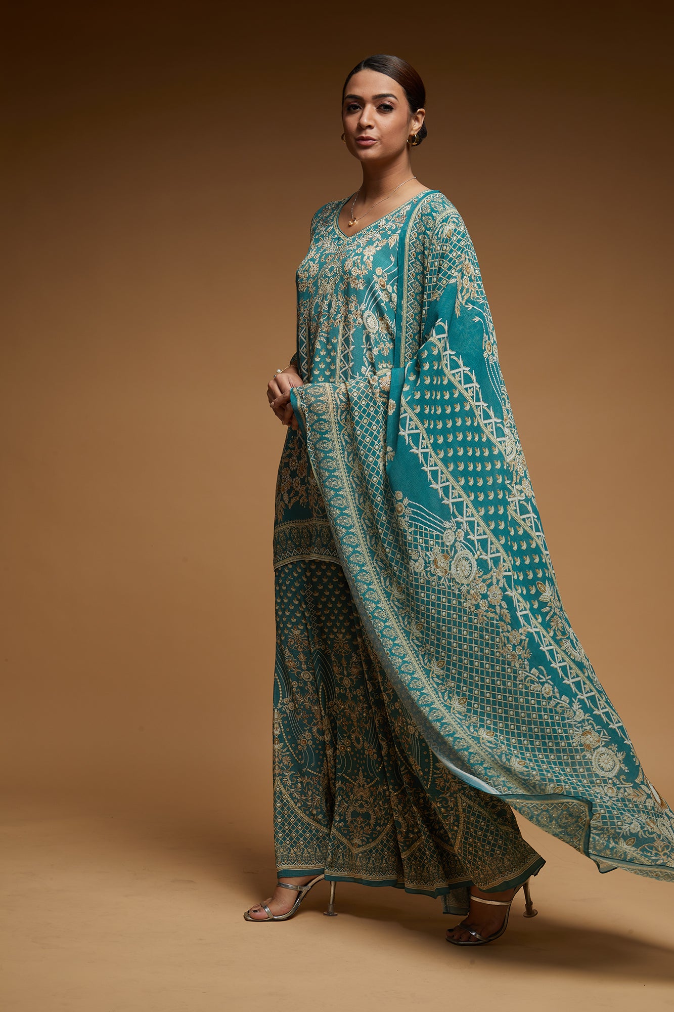 nr5dark-aqua-color-sharara-3