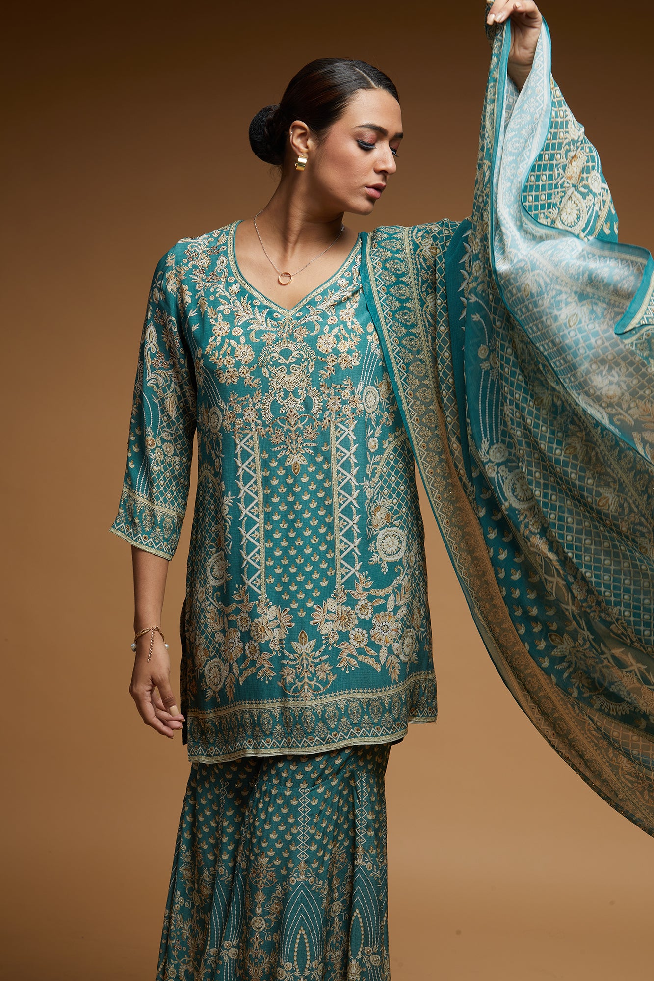 nr5dark-aqua-color-sharara-6