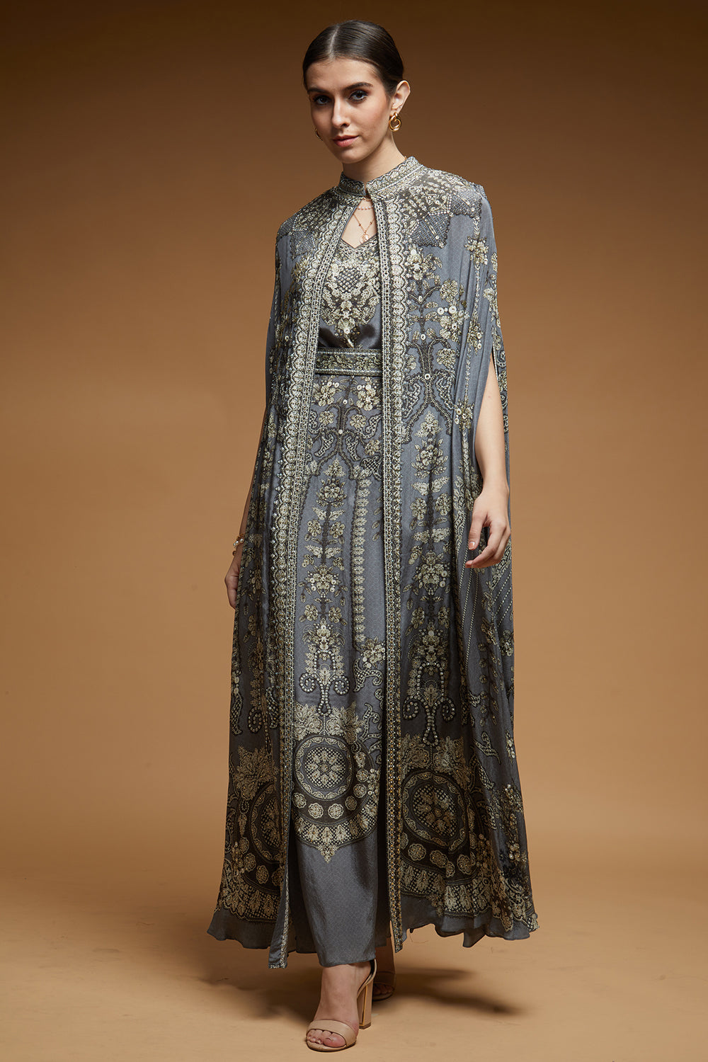 Da'irah Cape Kaftan Gown