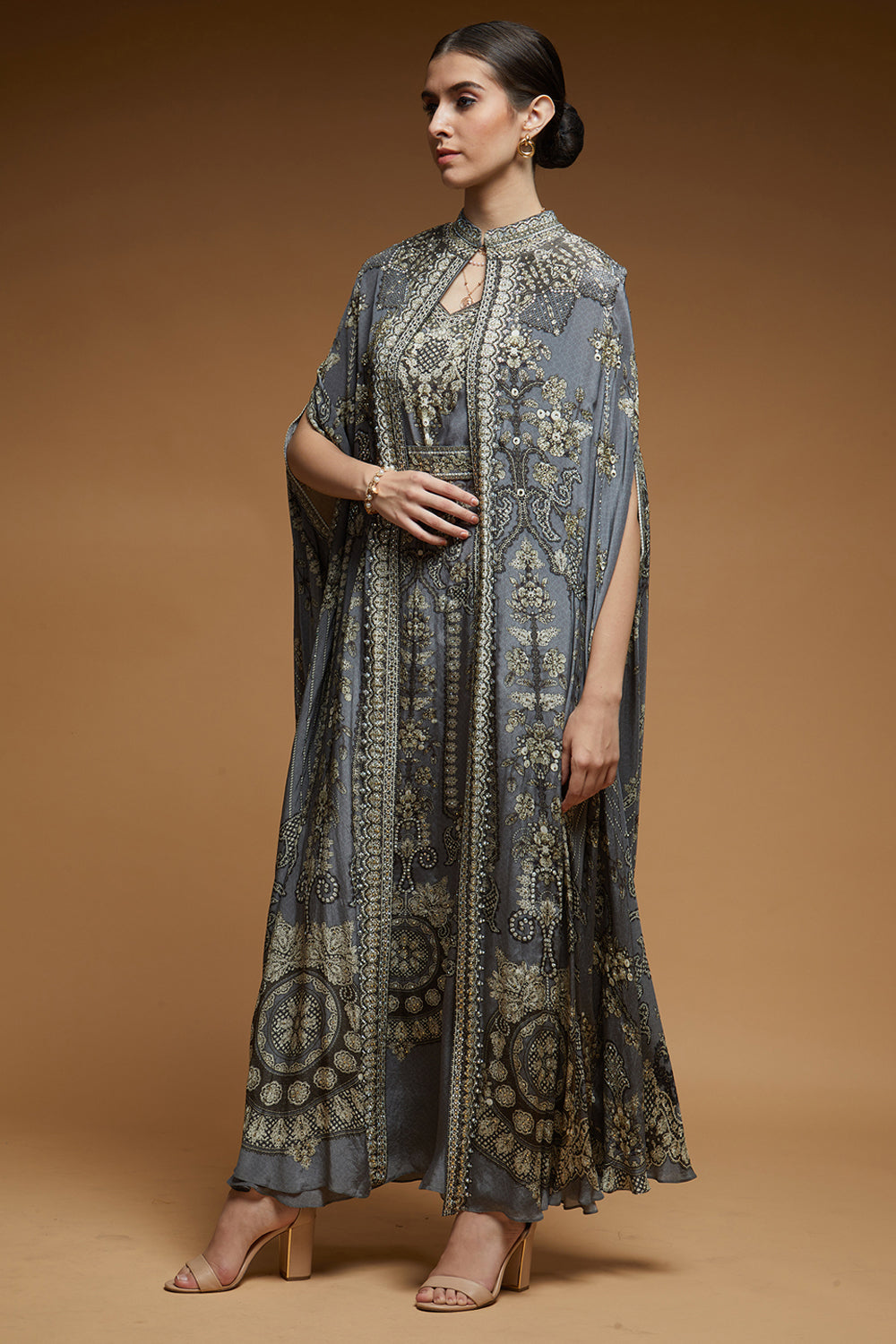 Da'irah Cape Kaftan Gown