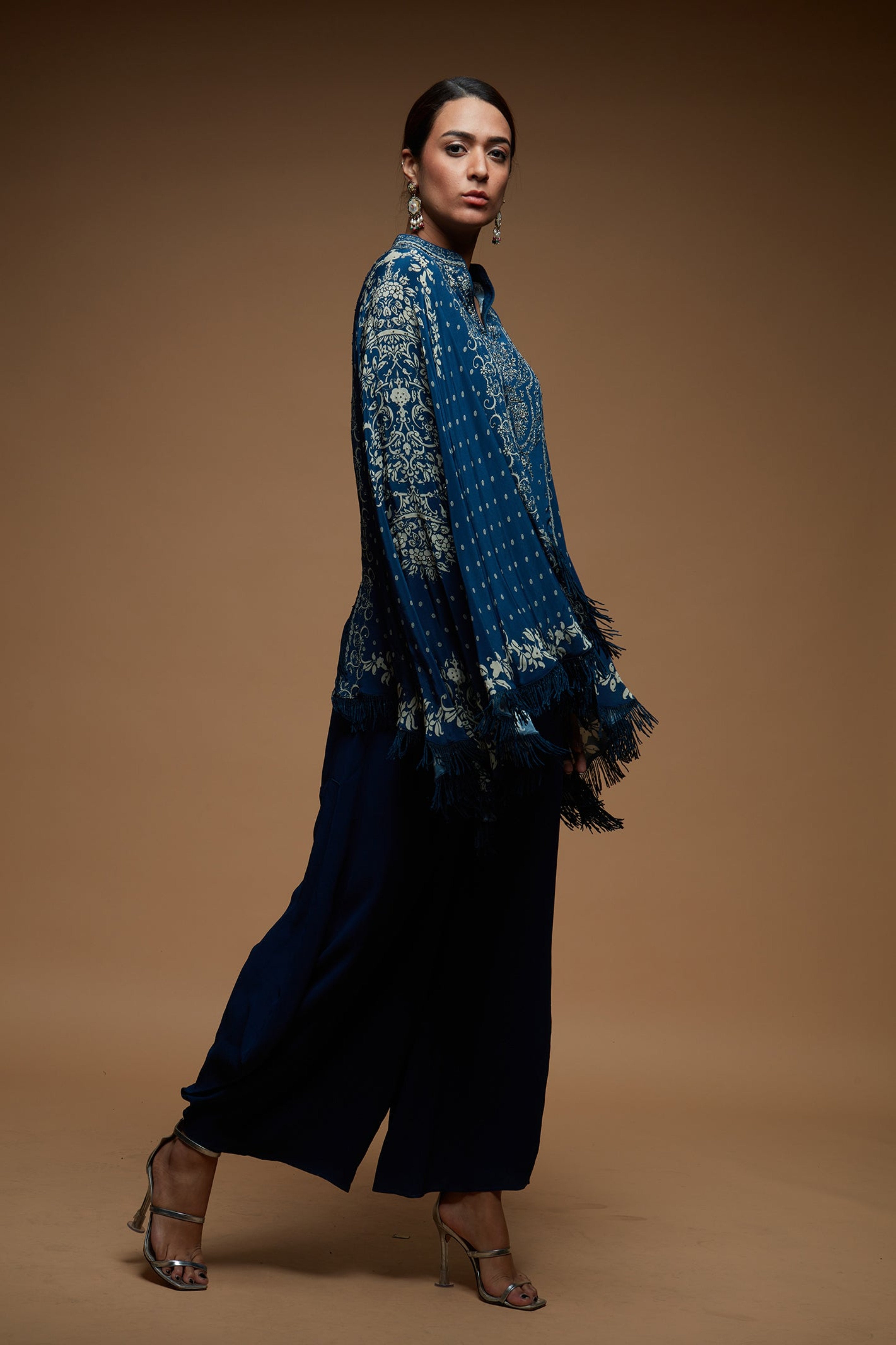 mb114blue-color-cape-4