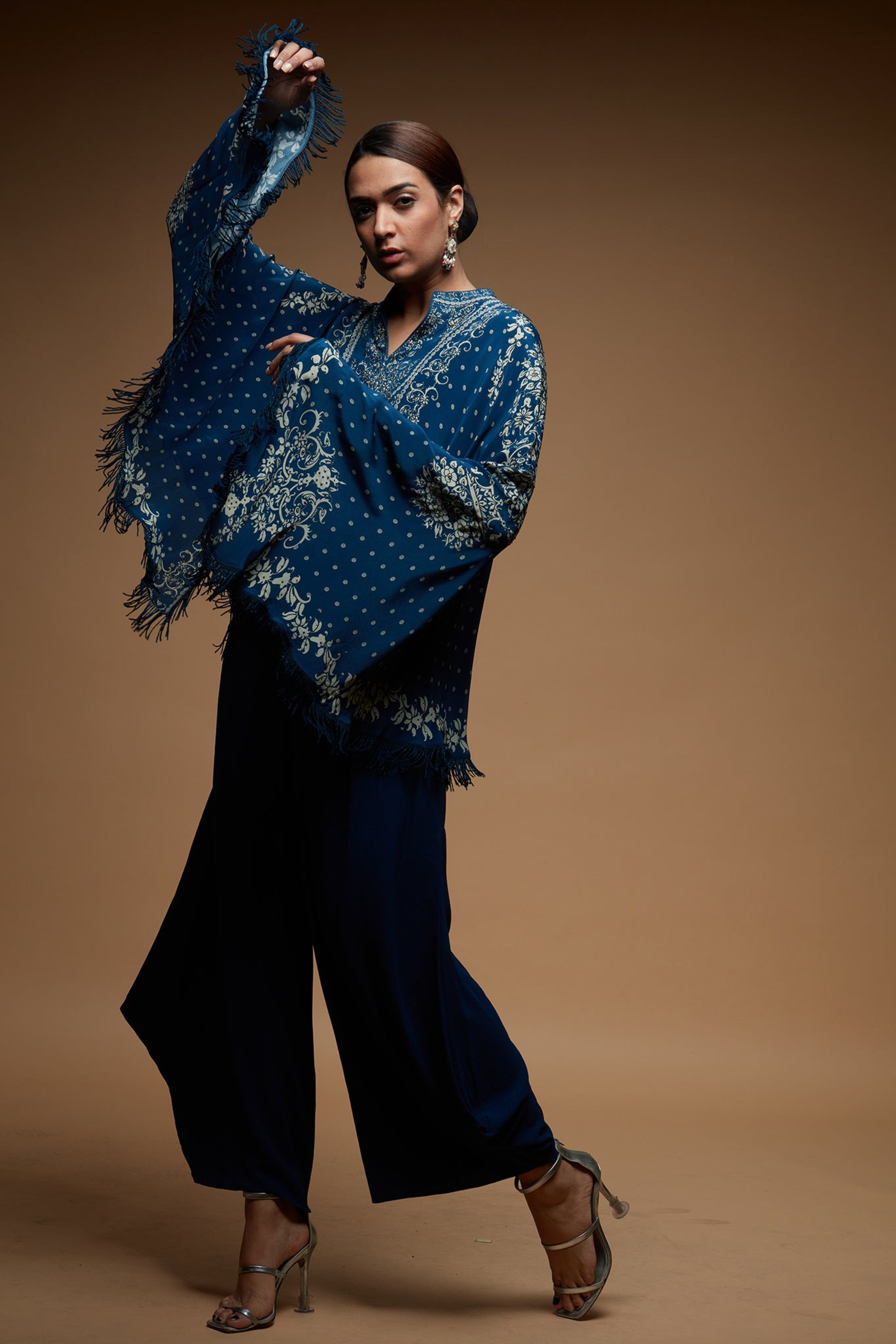 mb114blue-color-cape-5