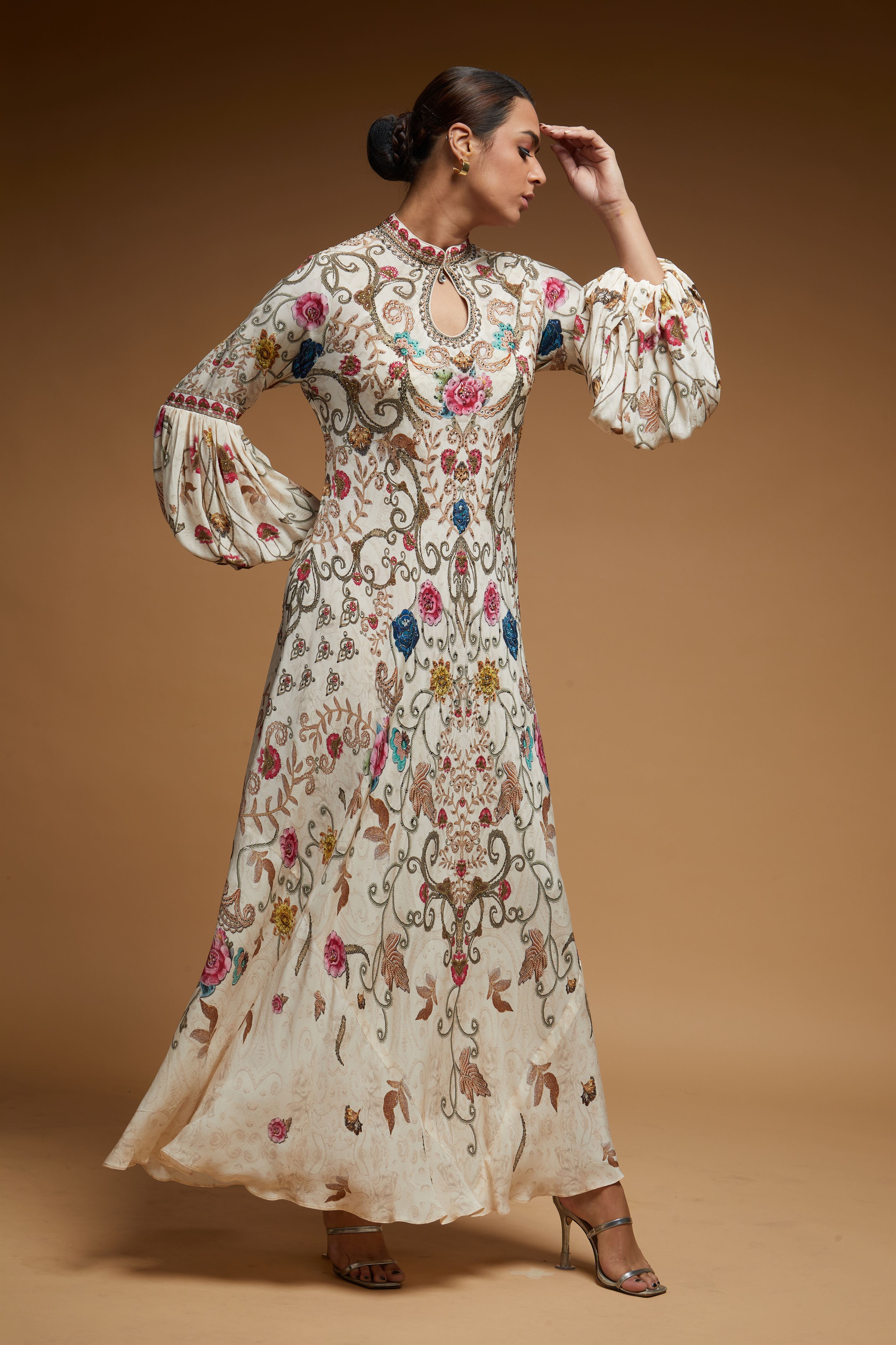 nr73ivory-color-halter-2