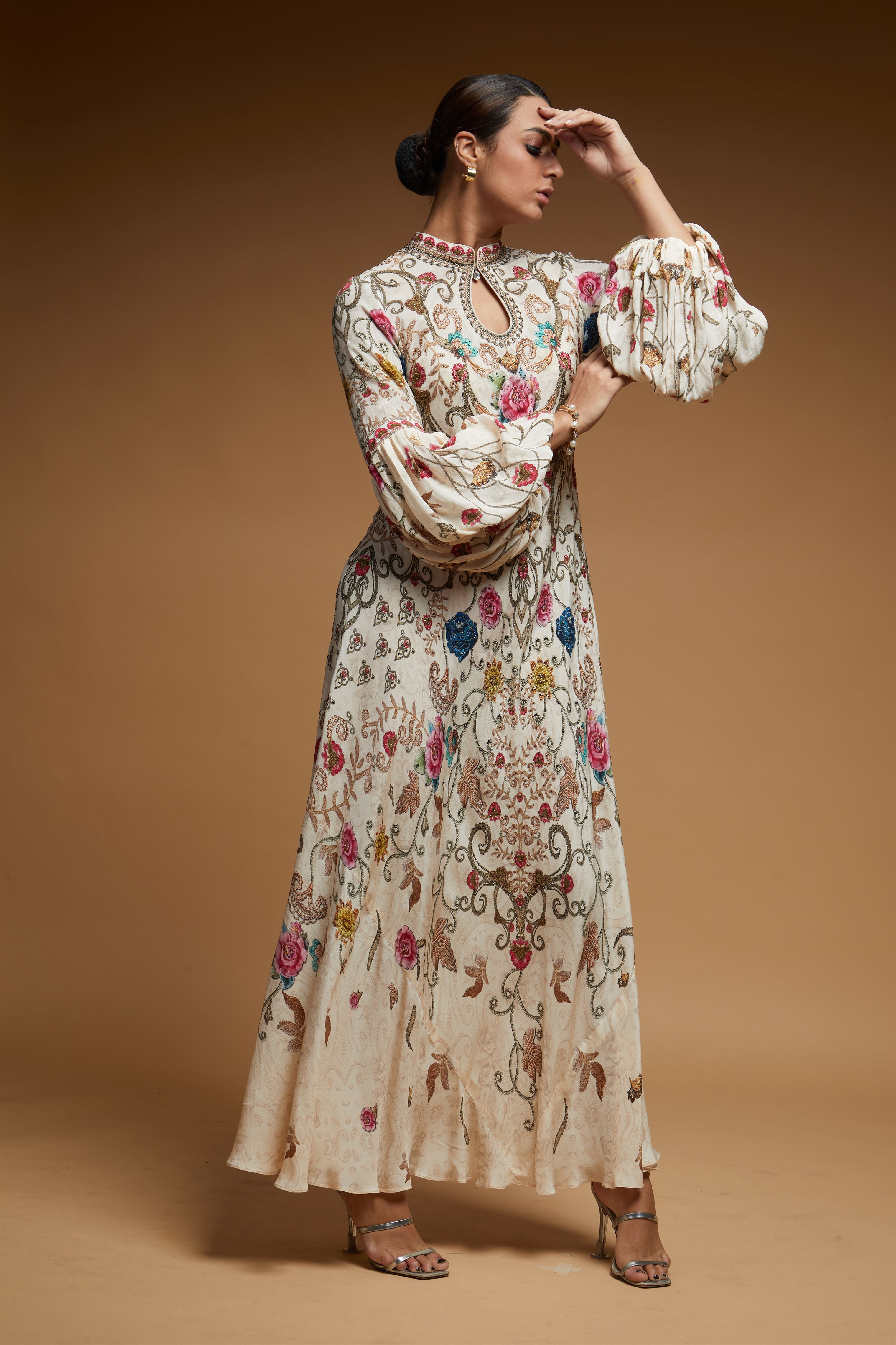 nr73ivory-color-halter-7