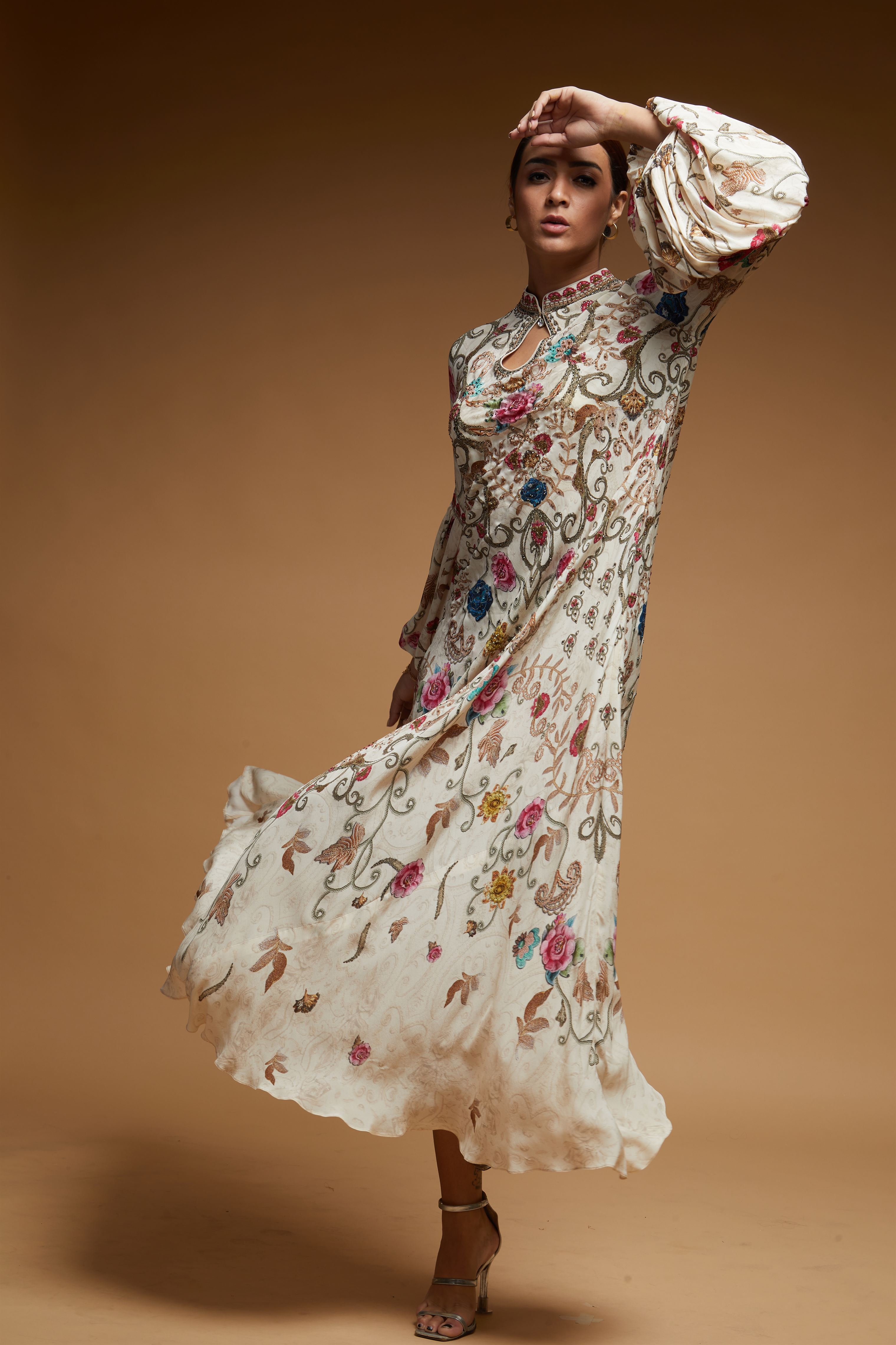 nr73ivory-color-halter-8