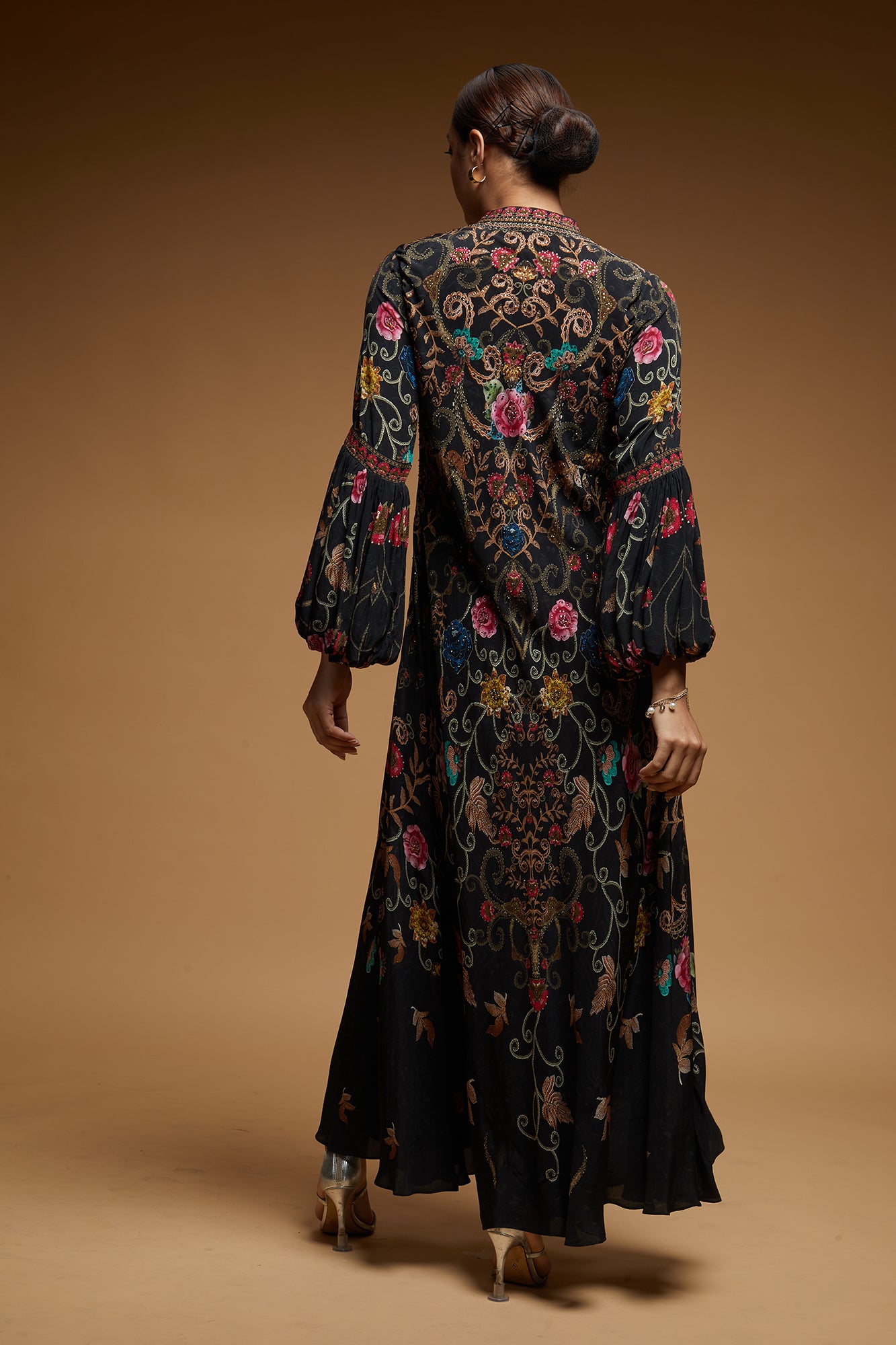 nr72black-color-halter-6