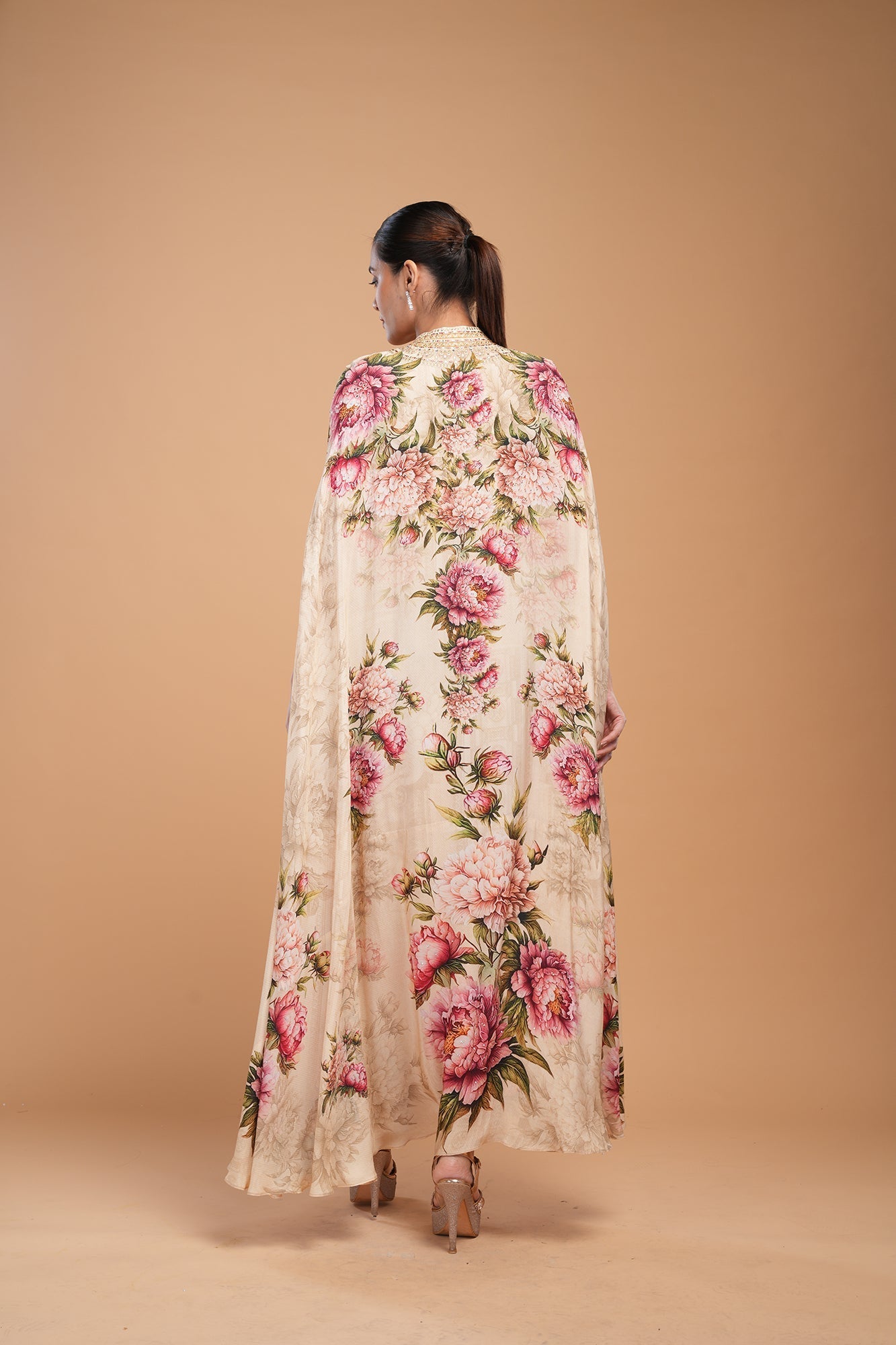 beige-color-kaftan-3-4