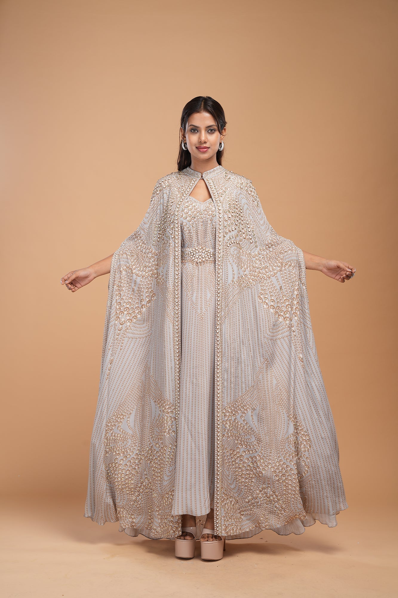 silver-color-kaftan-1