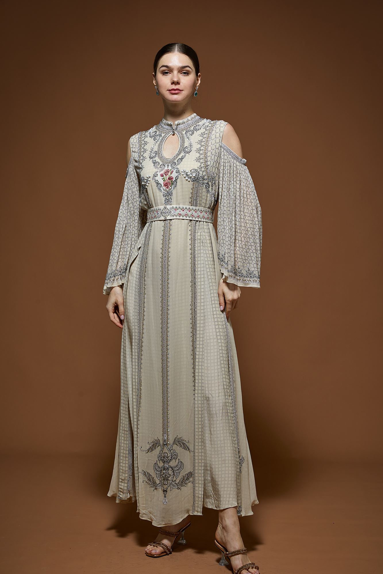 beige-kaftan-nr236-1