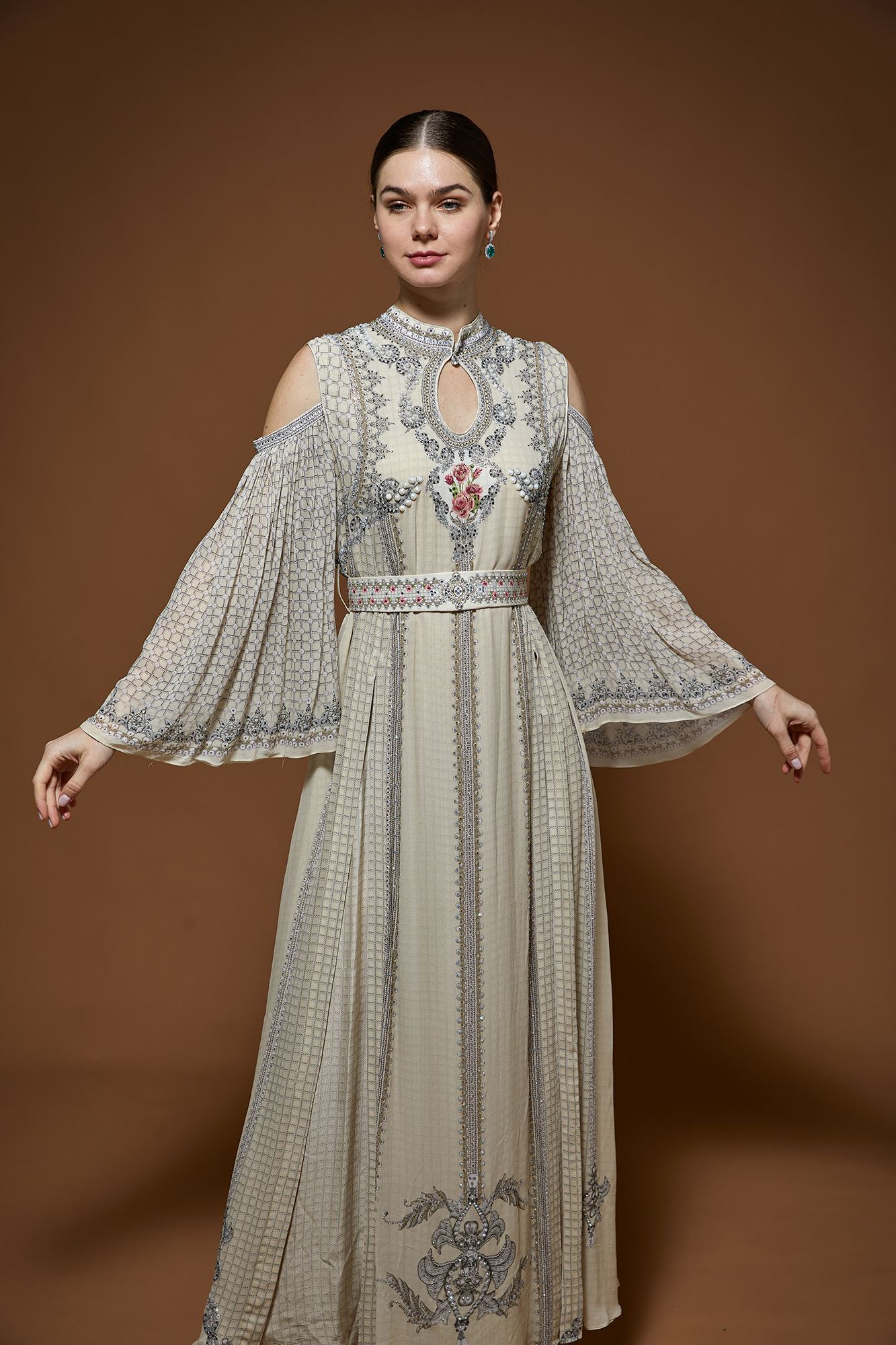 beige-kaftan-nr236-5