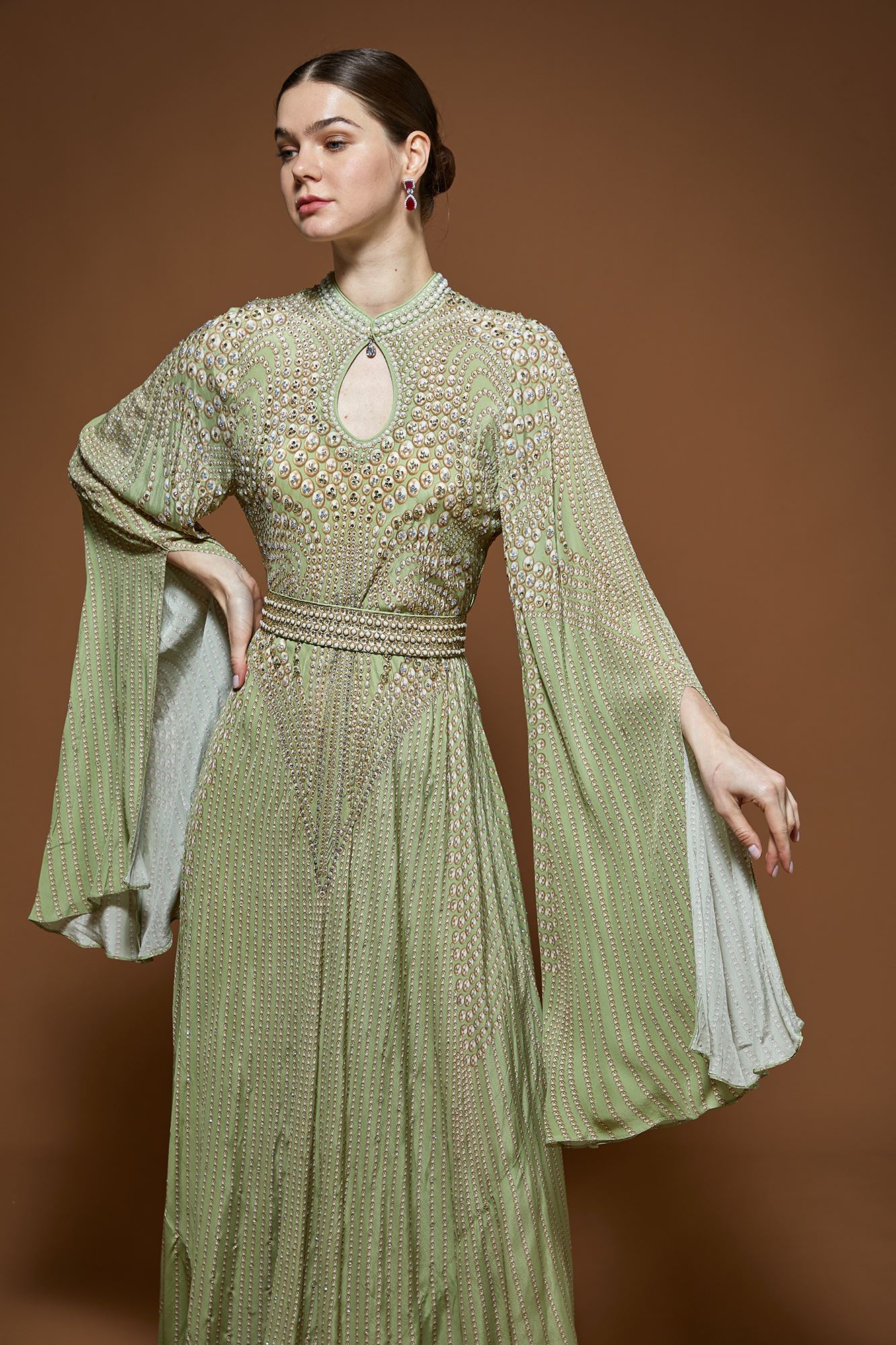pale-green-gowns-nr299-4