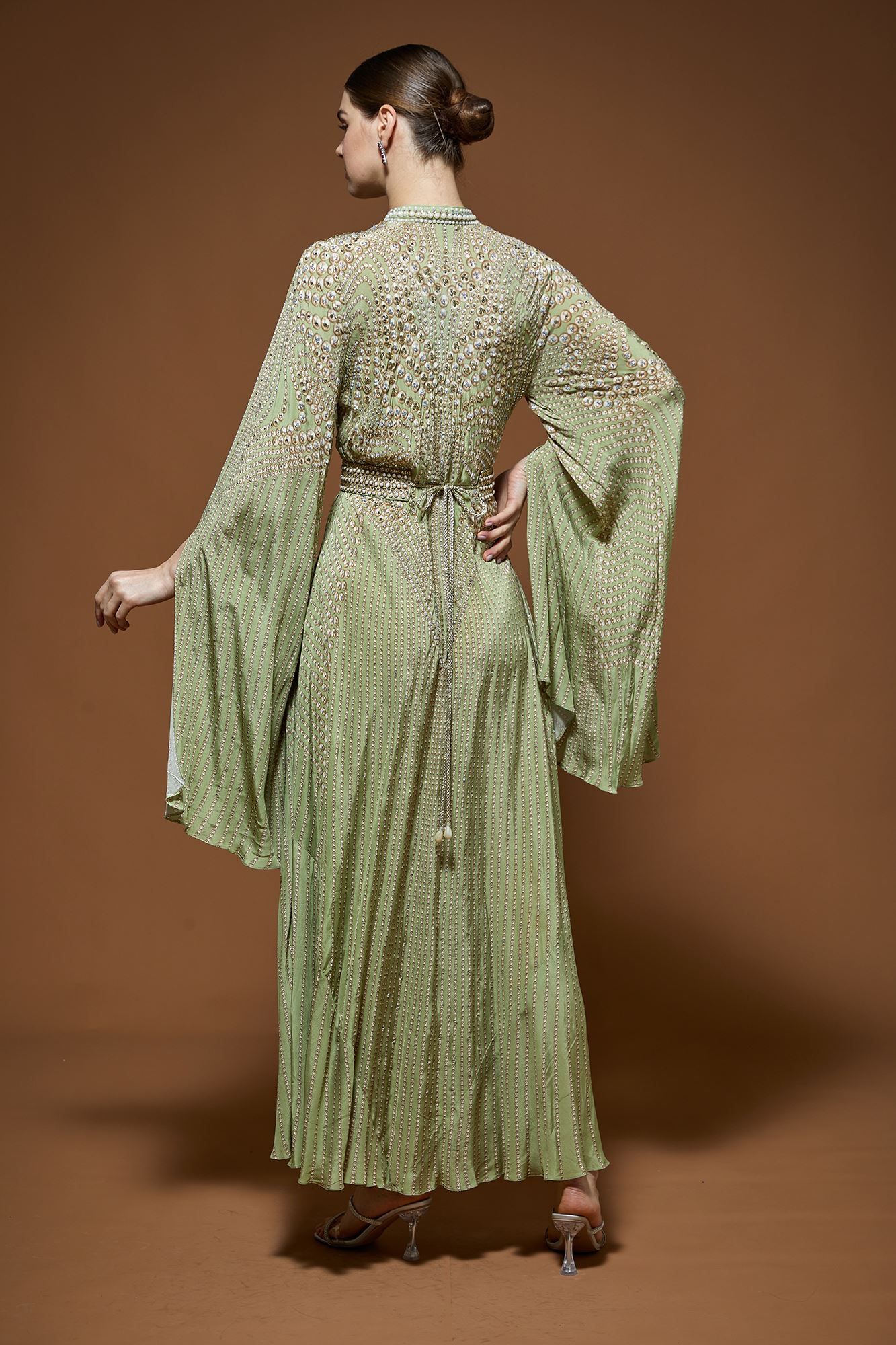 pale-green-gowns-nr299-5
