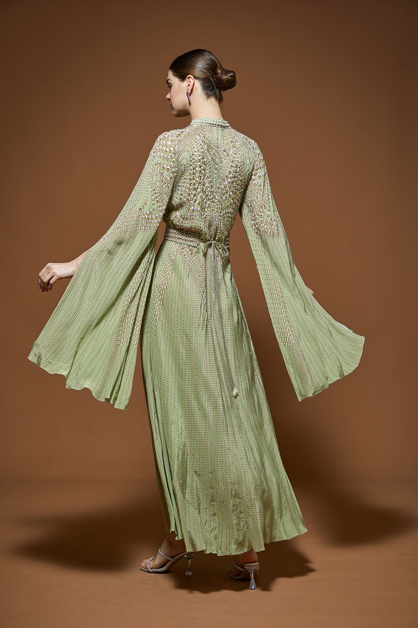 pale-green-gowns-nr299-6