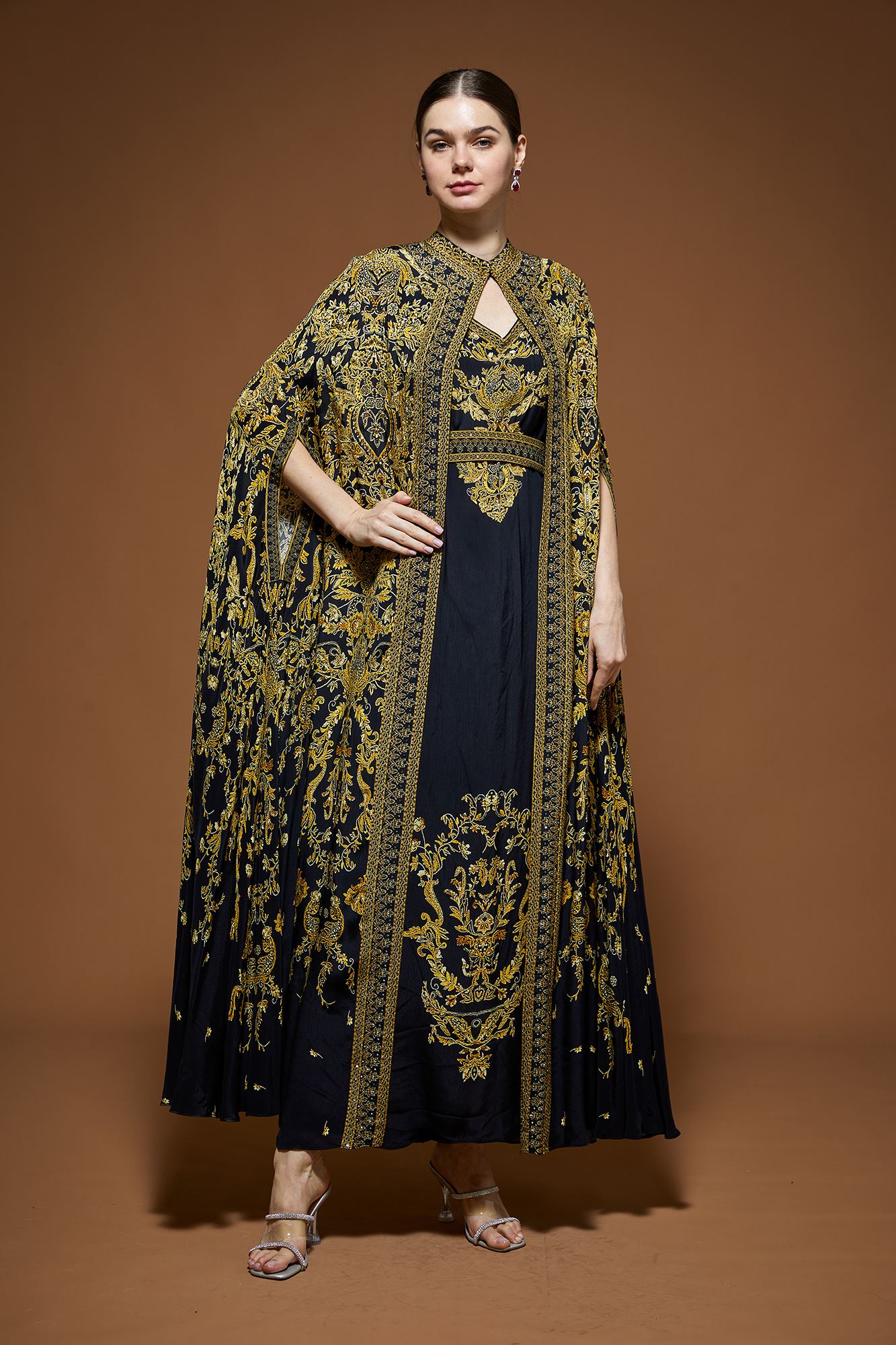 black-kaftan-nr320-1