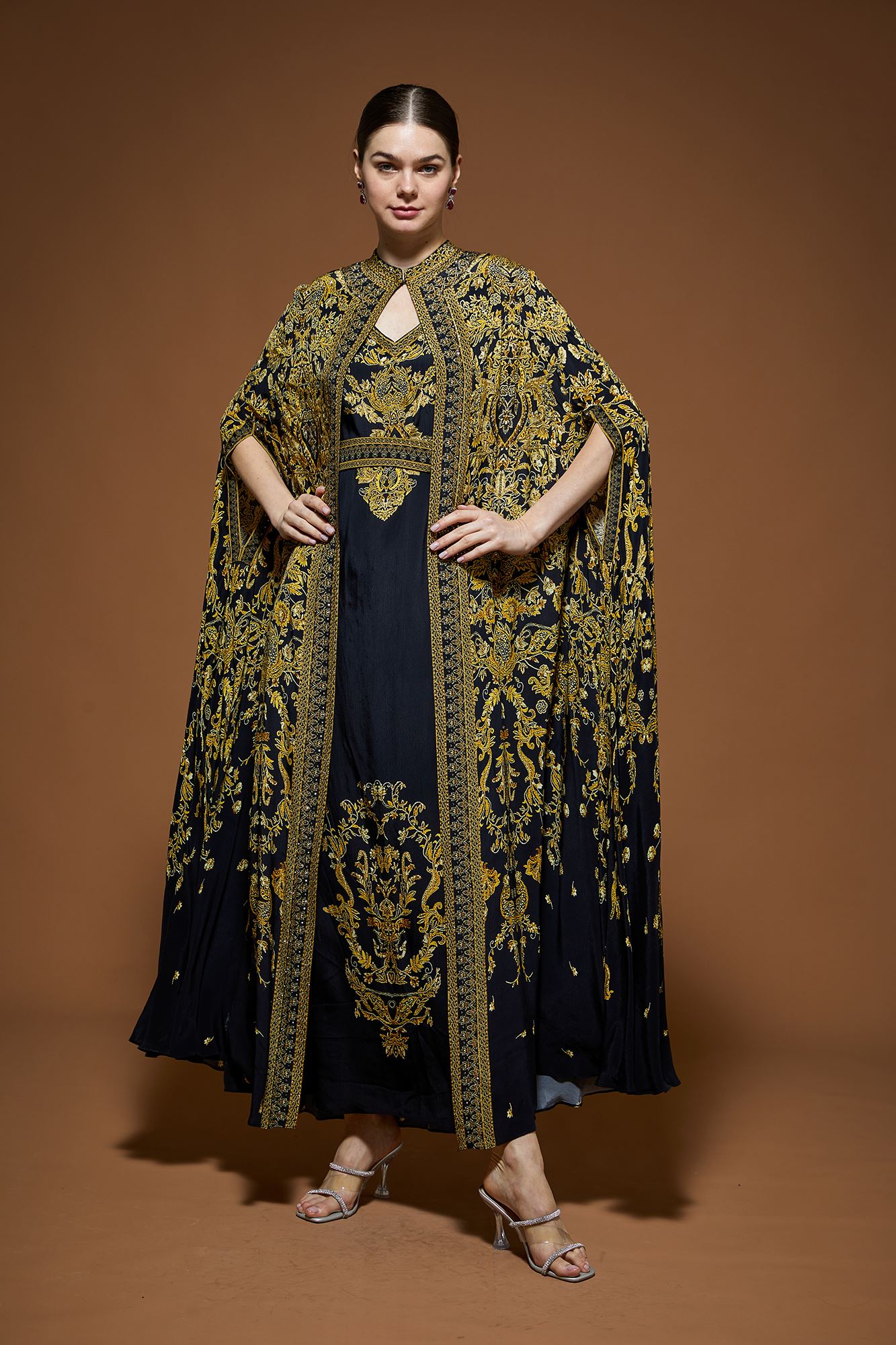 black-kaftan-nr320-2