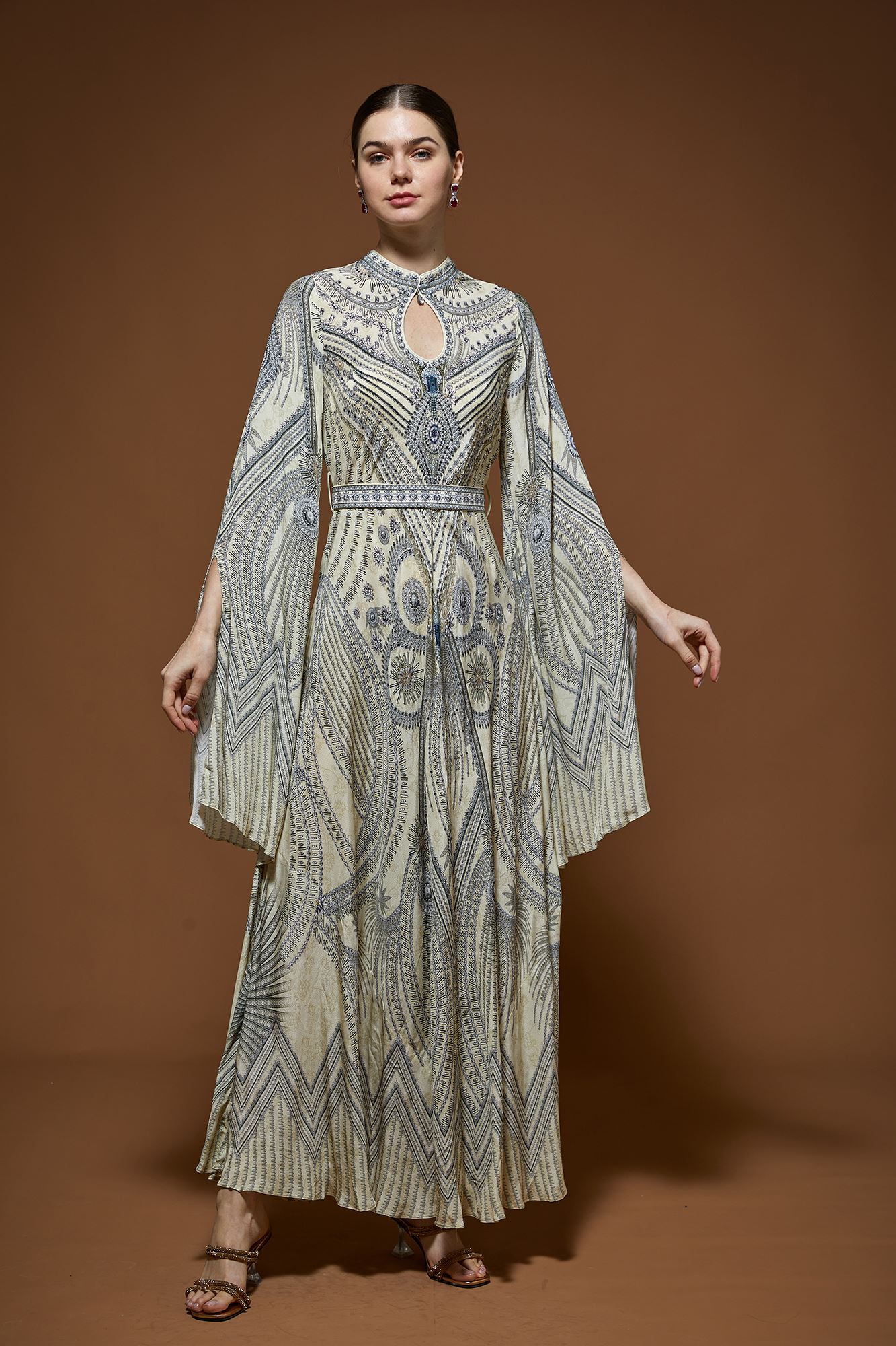 ivory-gowns-nr323-1
