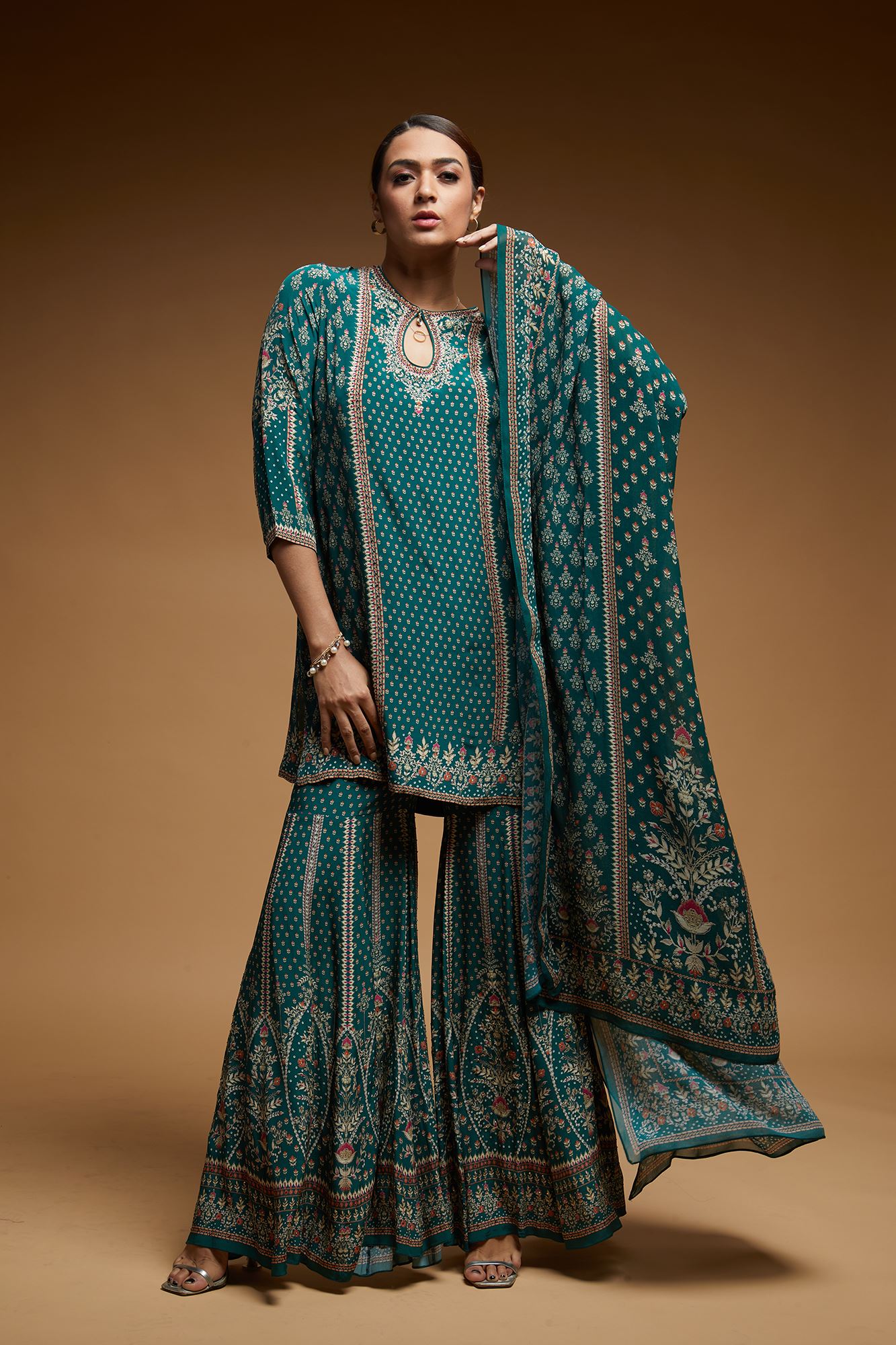 teal-sharara-nrs576-2