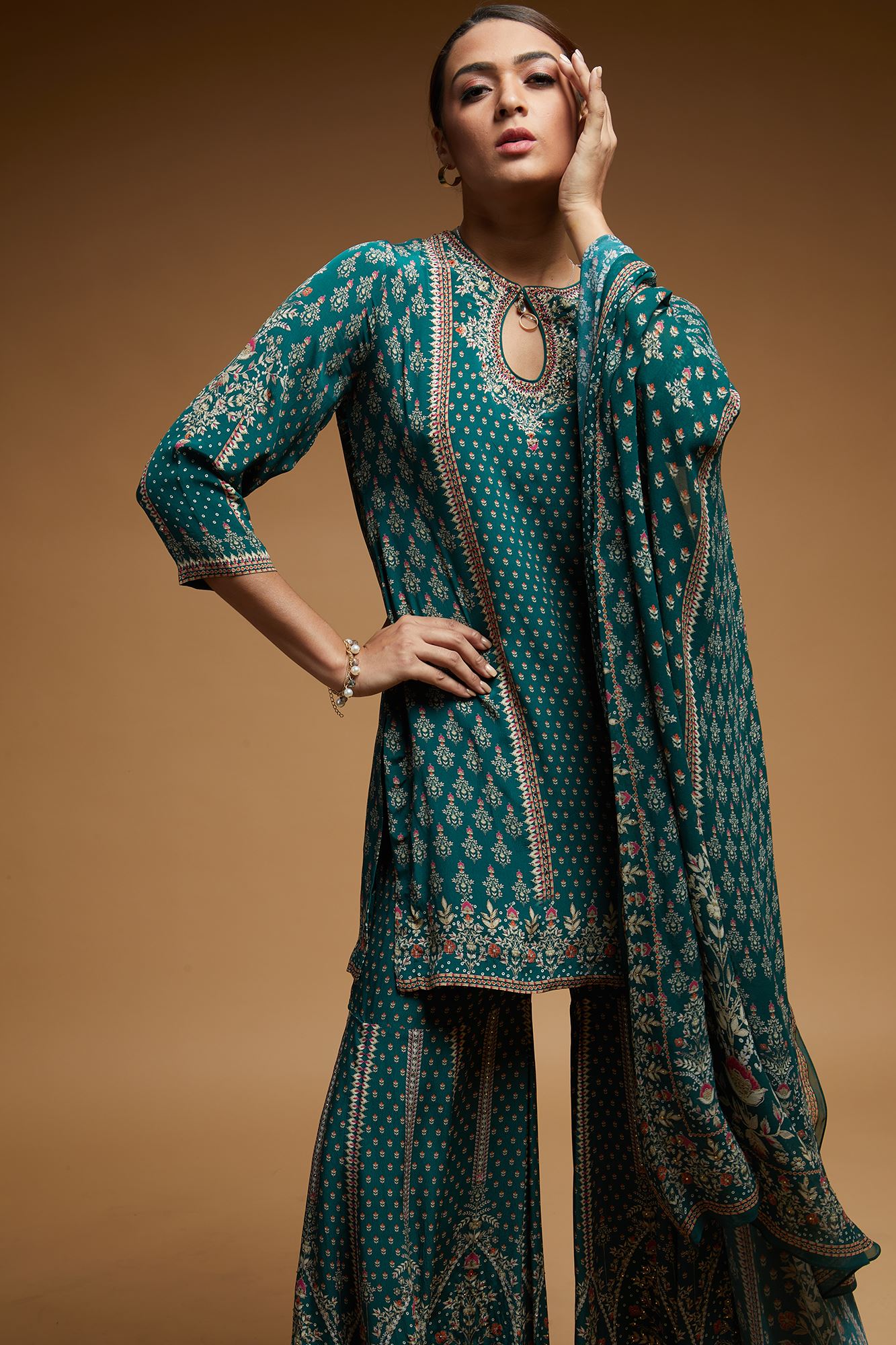 teal-sharara-nrs576-6