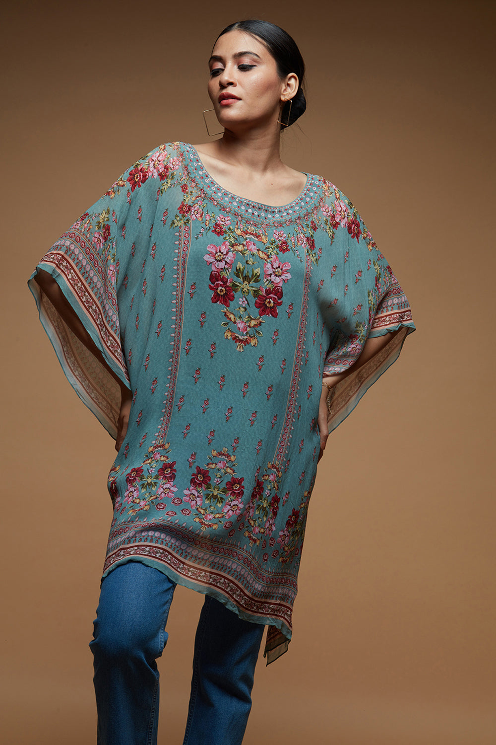 Aqua Color Short Farasha