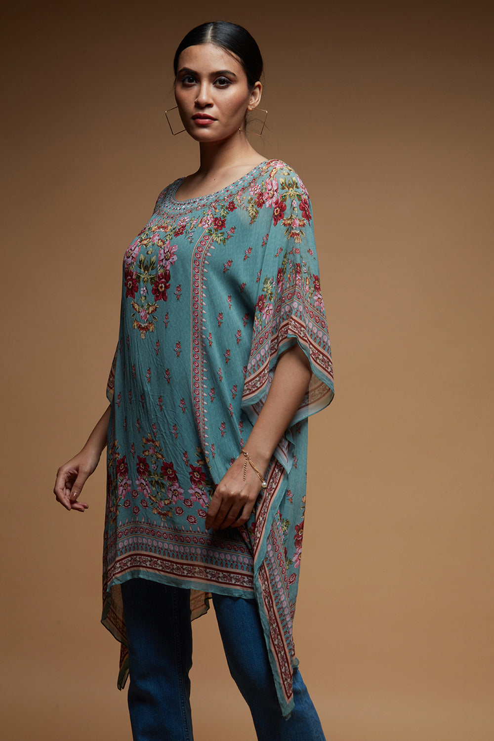 Aqua Color Short Farasha