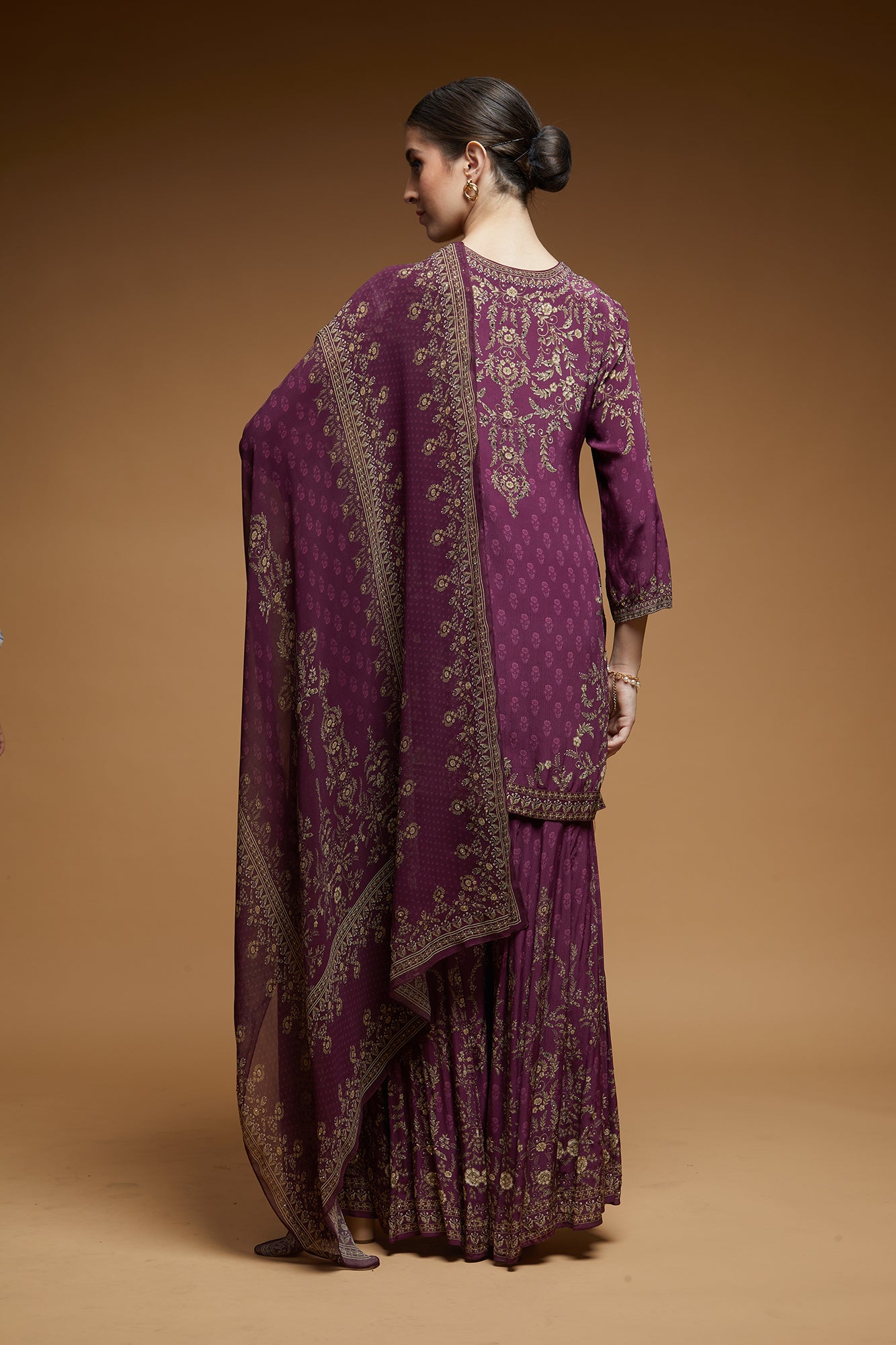 Wine Color Sharara