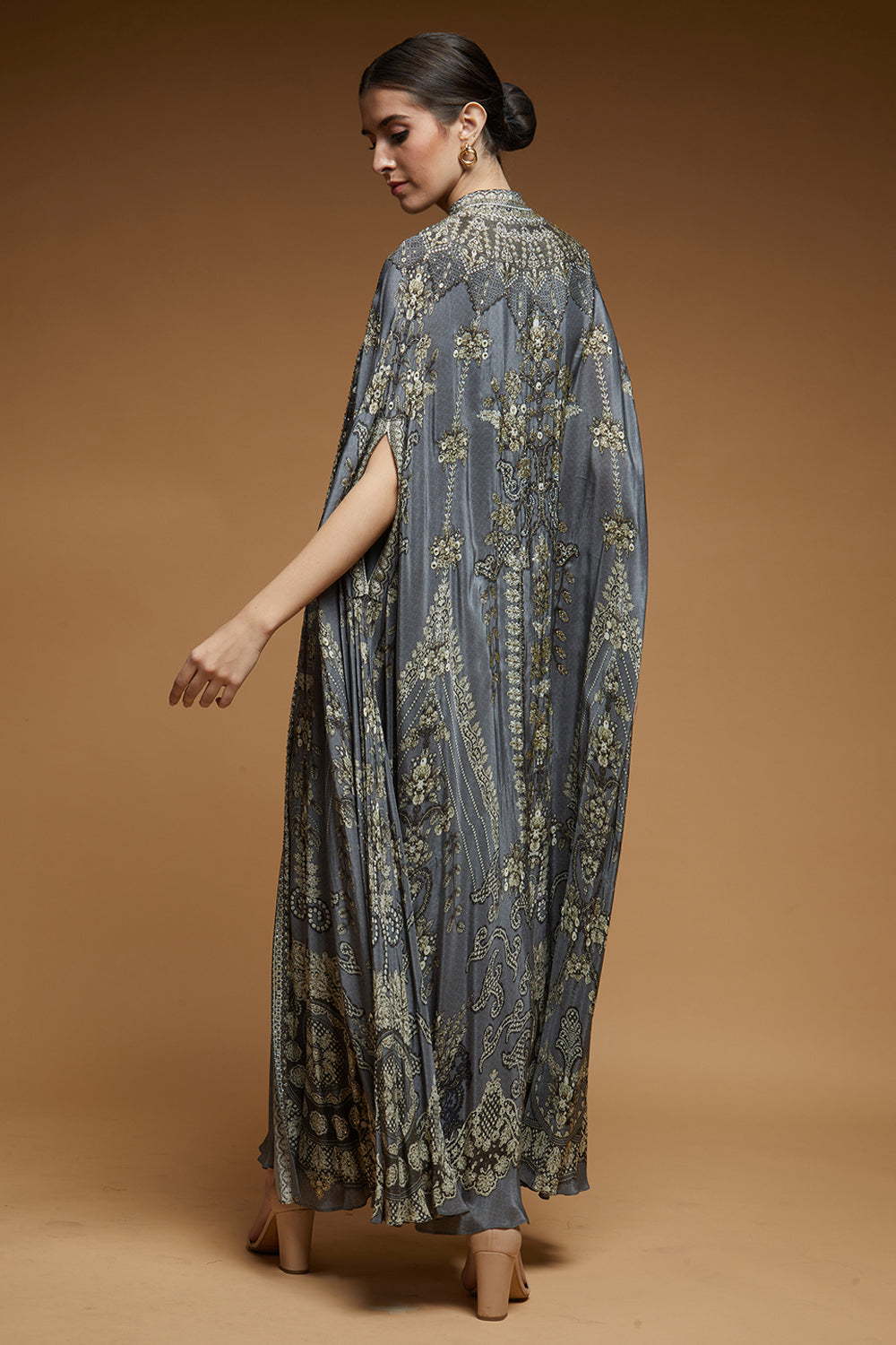 Da'irah Cape Kaftan Gown