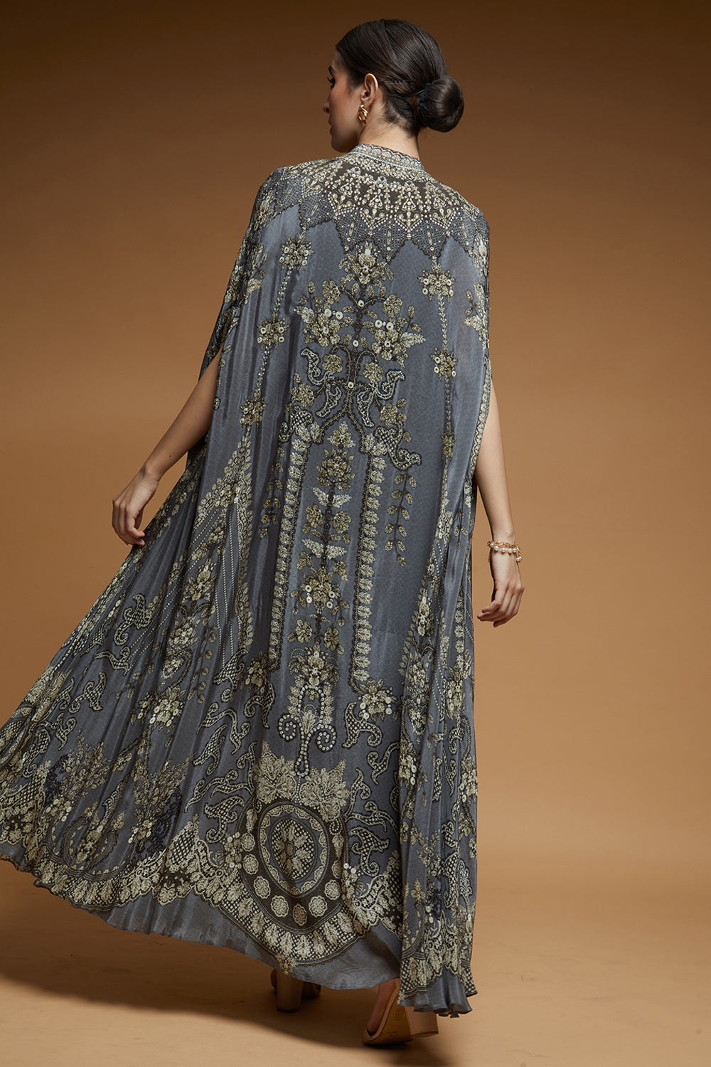 Da'irah Cape Kaftan Gown